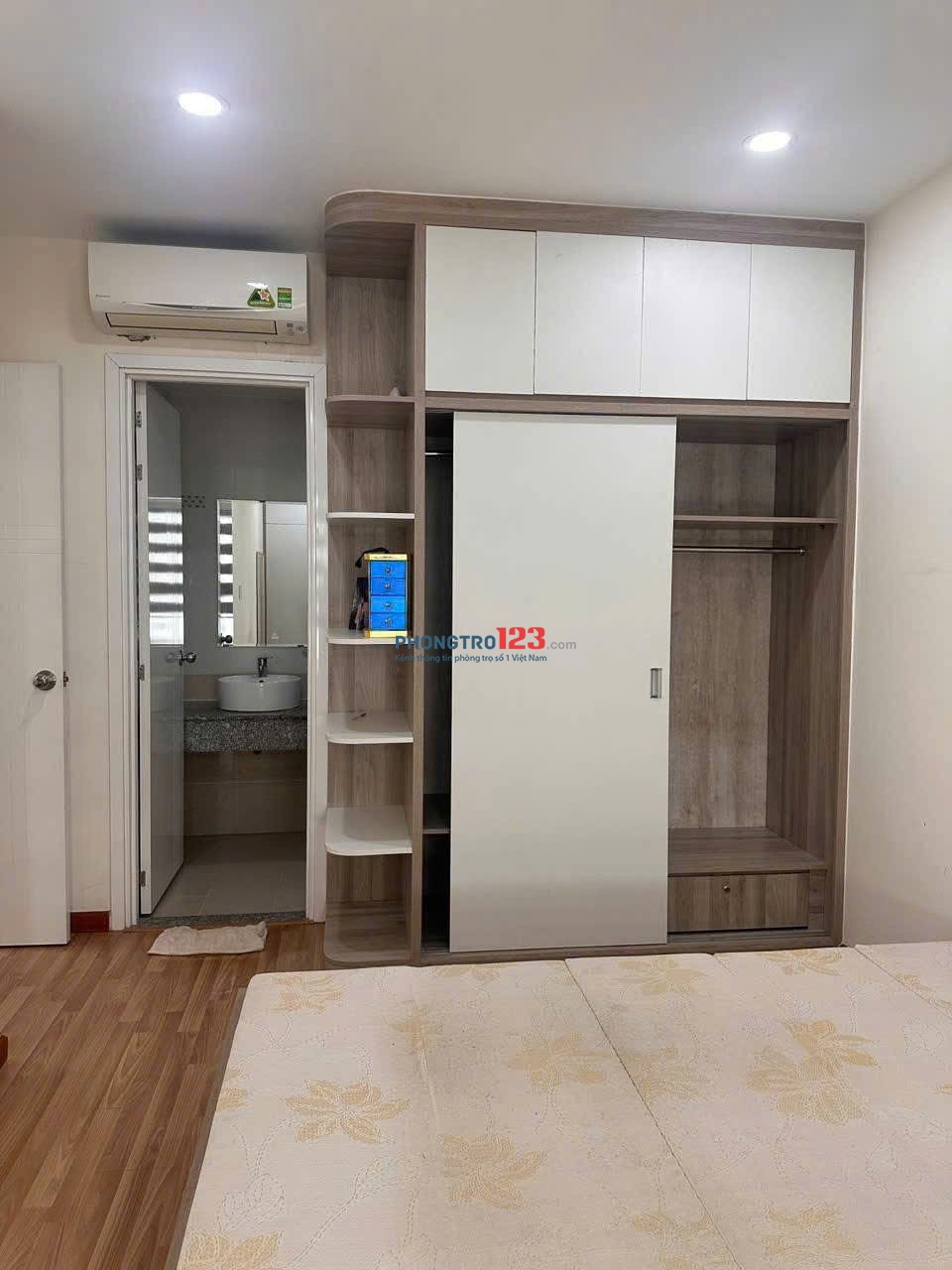 Chung cư Phúc Yên, Phan Huy Ích, TB: 75m2, 2p ngủ, giá 9tr/tháng