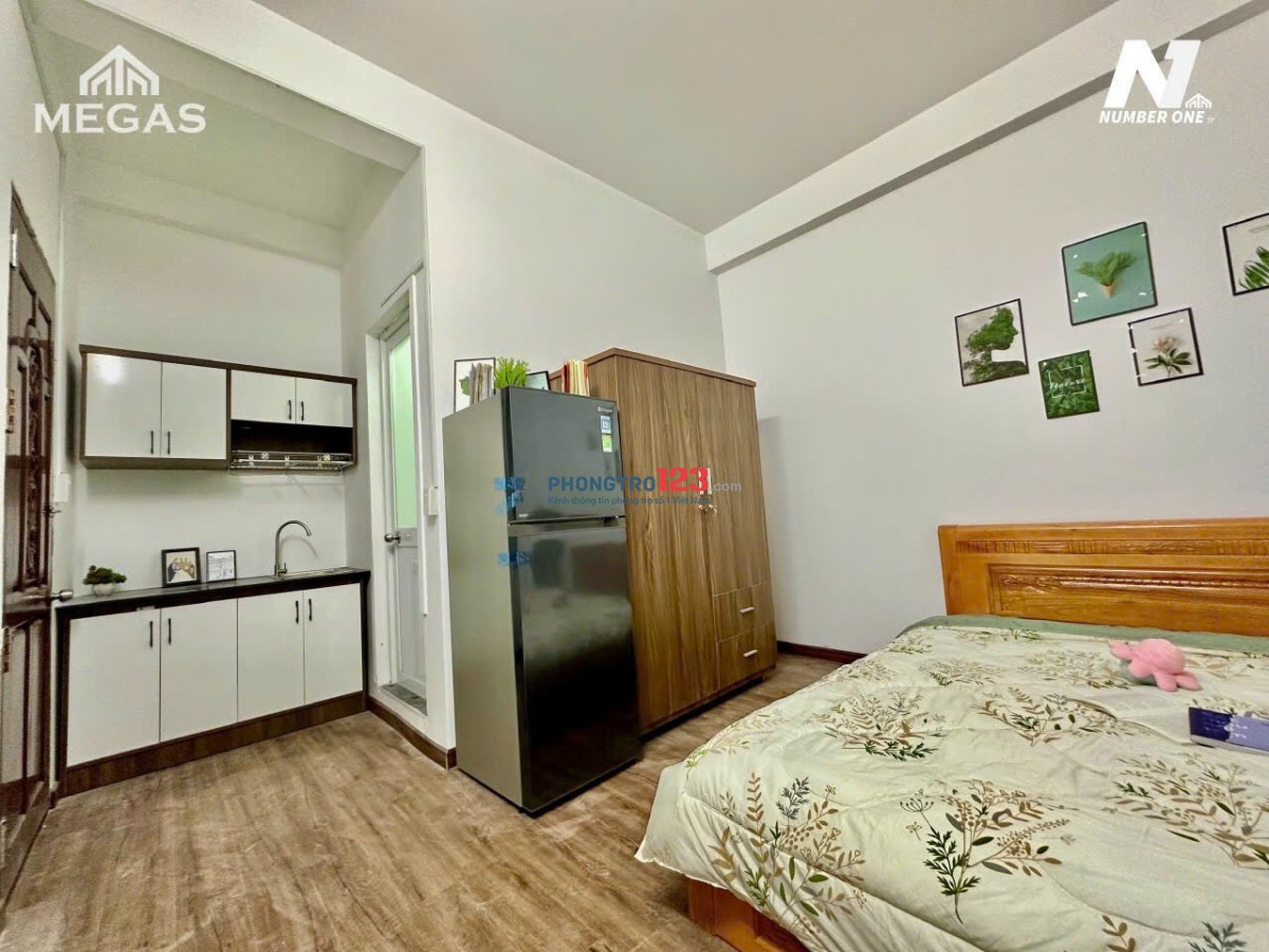 Phòng 35m2 Full Nội Thất Có Ban Công Gần Hutech, Đại Học Ngoại Thương, UEF, GTVT, Ngã Tư Hàng Xanh