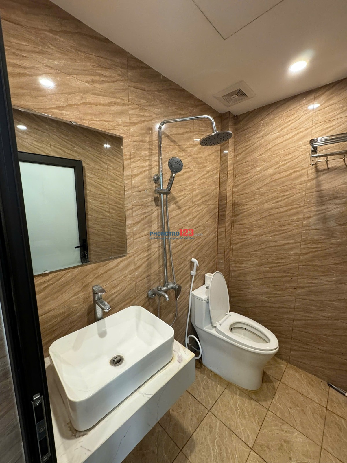 Cho thuê phòng ở ccmn quận Hai Bà Trưng