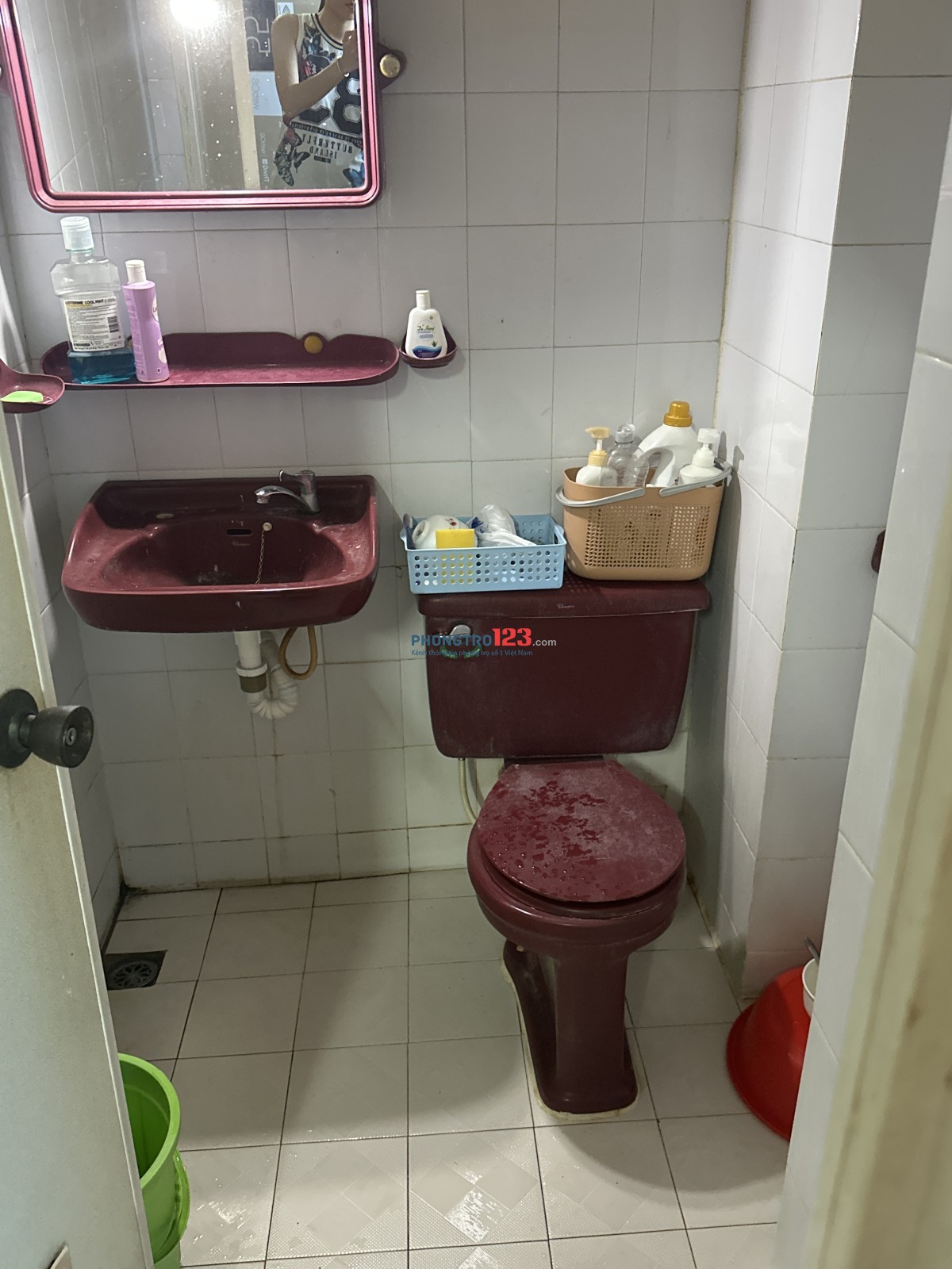 Dư 1 phòng cho nữ thuê ạ. Gần chợ gần trường học ạ