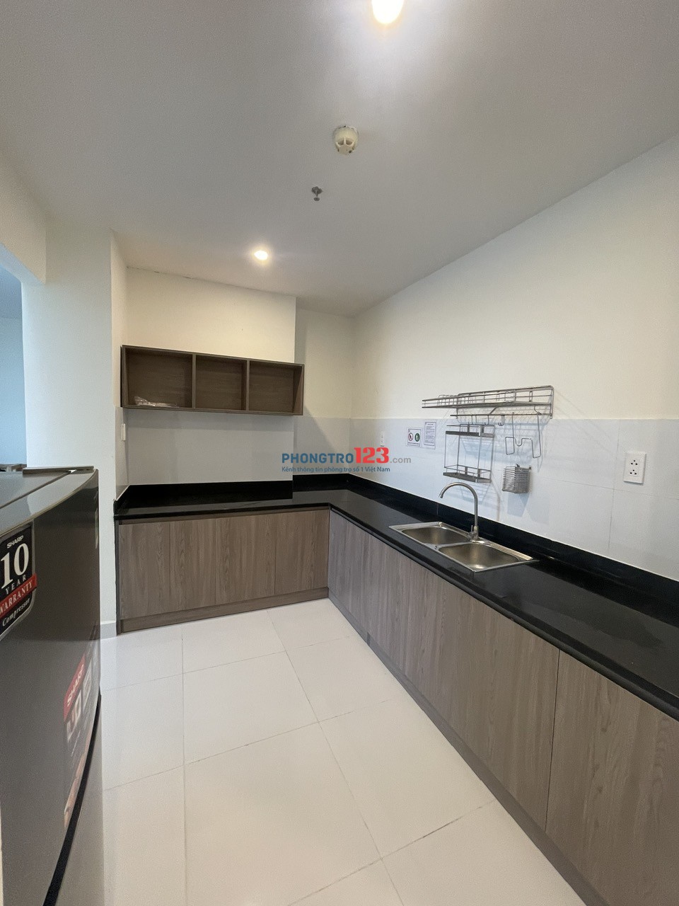 Cho thuê phòng đẹp sau lưng ĐH VHU, UEH, huyện Bình Chánh