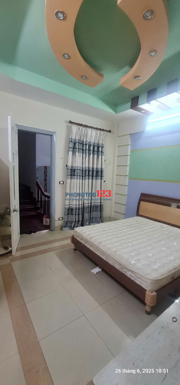 Phòng trọ khép kín đầy đủ nội thất cơ bản - Nguyễn Chí Thanh, quận Đống Đa, HN