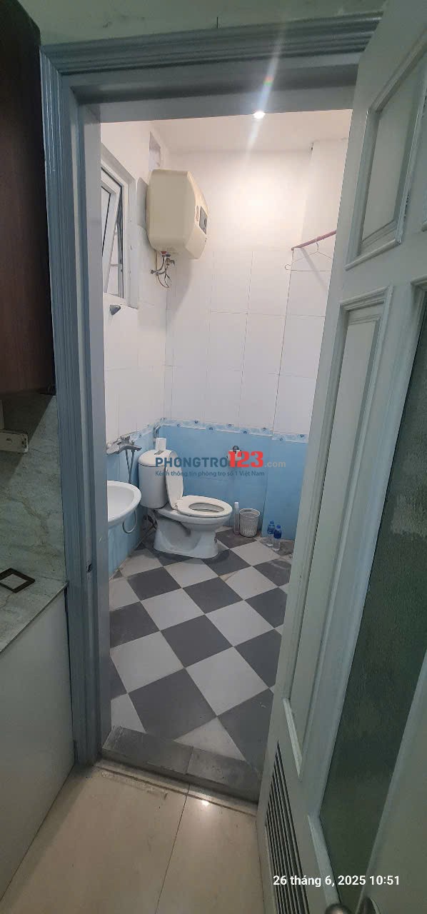 Phòng trọ khép kín đầy đủ nội thất cơ bản - Nguyễn Chí Thanh, quận Đống Đa, HN