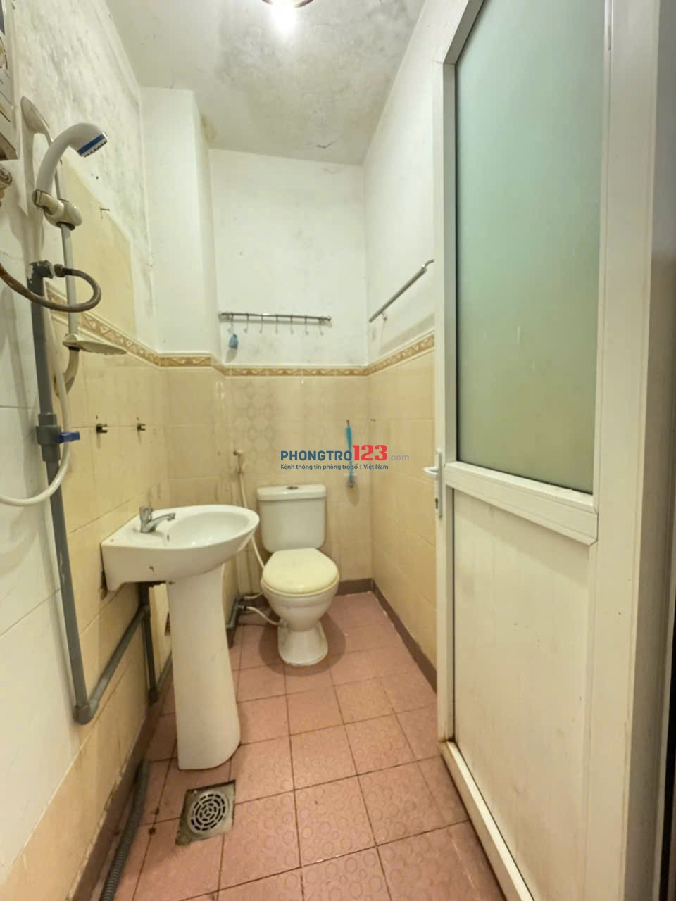 PHÒNG TRỌ CHO THUÊ - GẦN SÂN BAY, 10P ĐẾN QUẬN 1