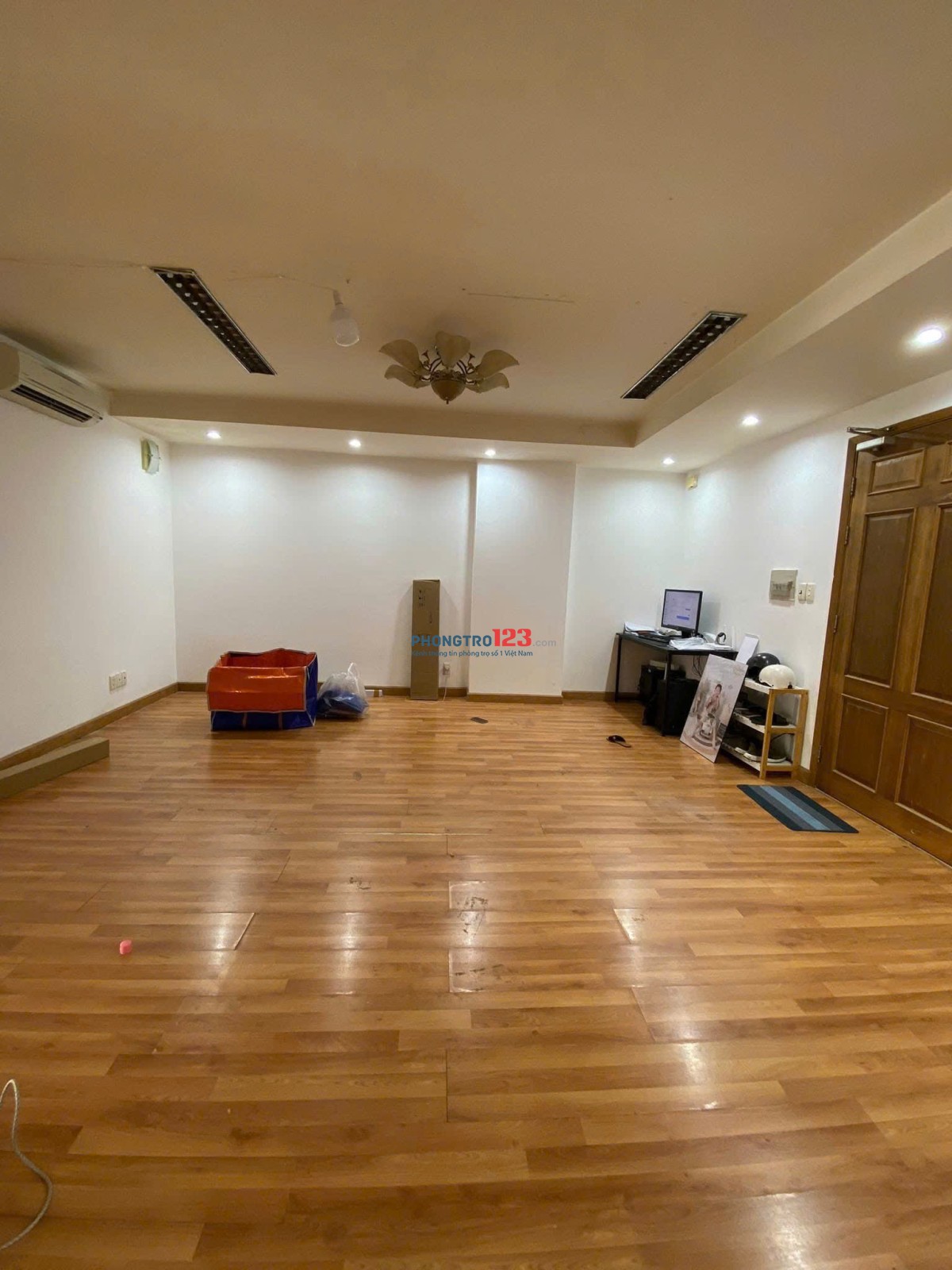 Chung cư Bàu Cát 2, Tân Bình, 110m2, 3PN, Nt cơ bản, 12tr/tháng.
