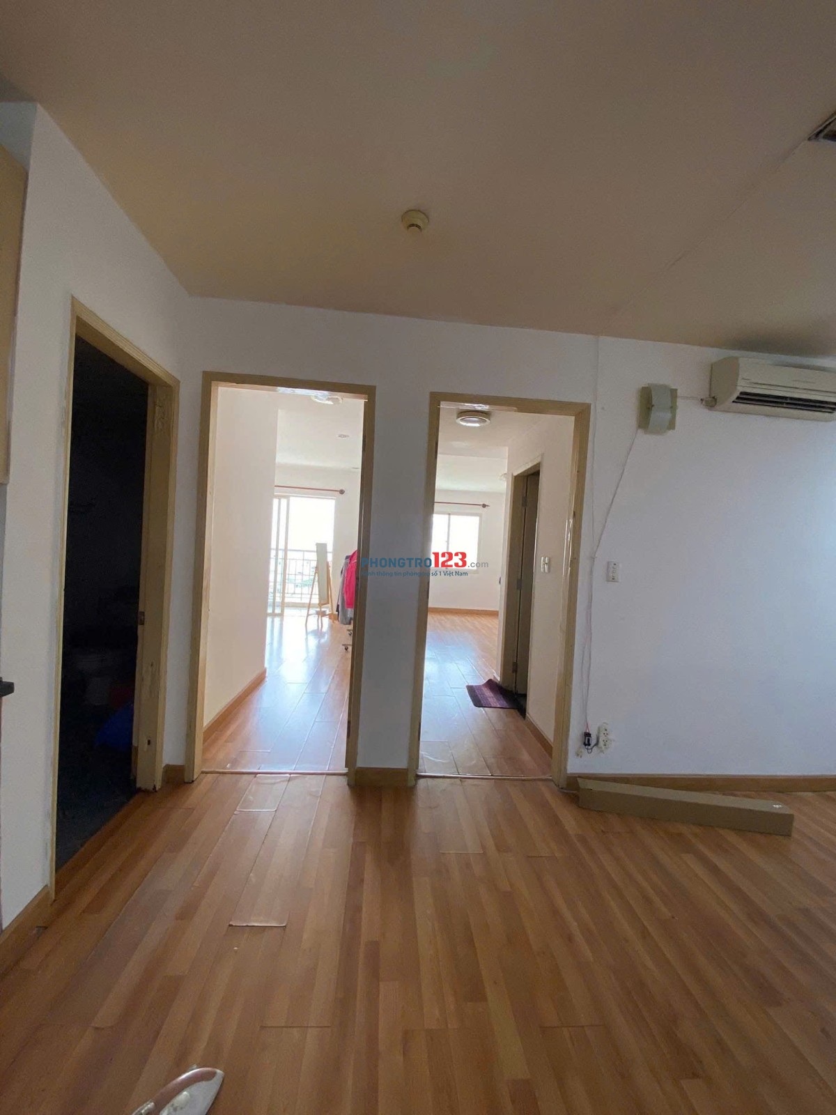 Chung cư Bàu Cát 2, Tân Bình, 110m2, 3PN, Nt cơ bản, 12tr/tháng.