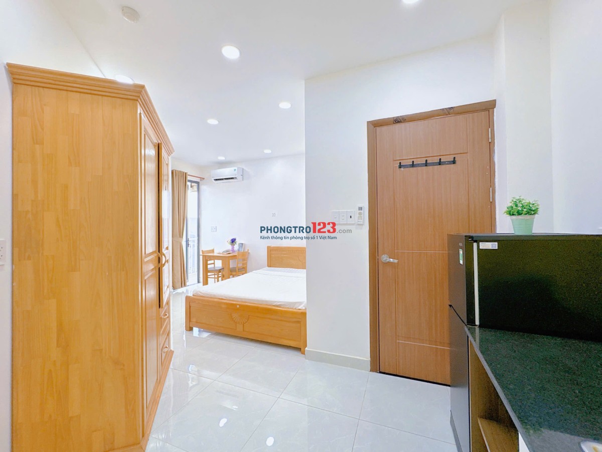 Cho Thuê Phòng Bình Thạnh, ban công, nhà thang máy, bảo vệ gần ngay chợ Bà Chiểu, giáp Q1, Q3