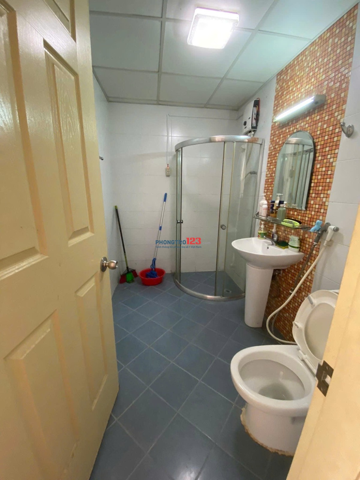 Chung cư Bàu Cát 2, Tân Bình, 110m2, 3PN, Nt cơ bản, 12tr/tháng.