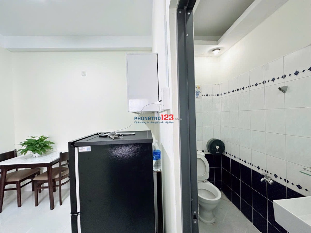 CHO THUÊ PHÒNG THANG MÁY, BAN CÔNG, XA BẾP - BẠCH ĐẰNG, BÌNH THẠNH GẦN Q1, Q2, Q3, PHÚ NHUẬN, GÒ VẤP