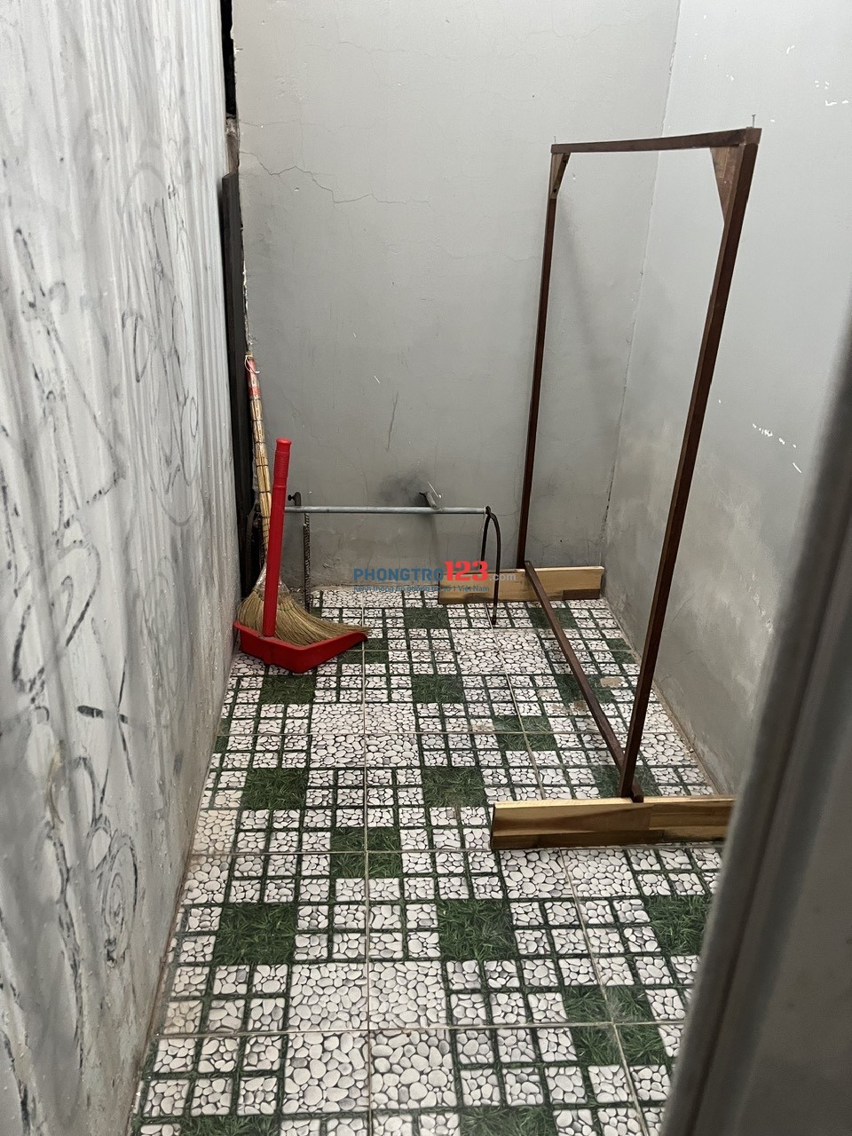 Phòng trọ có máy lạnh tủ lạnh bếp 18C Nguyễn Tấn Định Hàm Tiến Mũi Né (dốc Làng Sen)