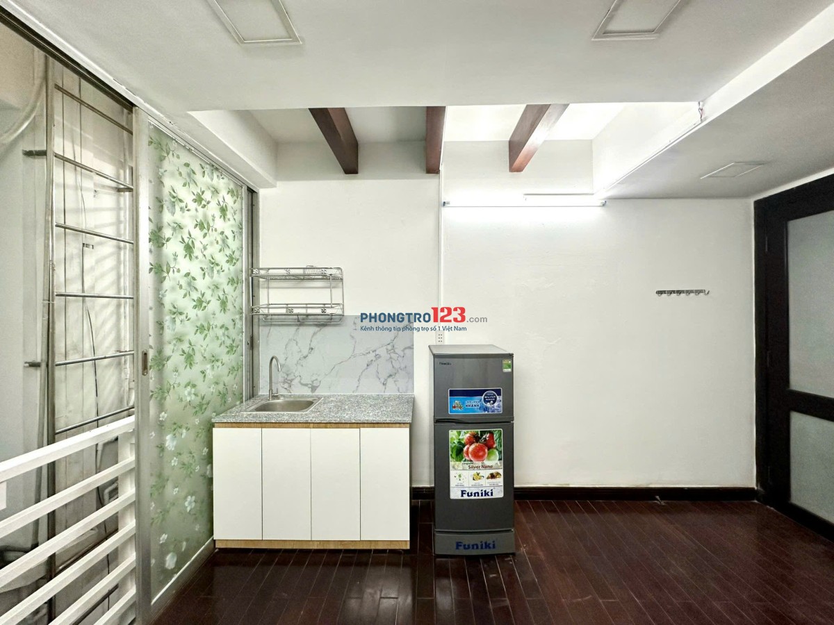 Phòng Căn hộ 1PN, PK 35m2 đủ nội thất - 224/20 Lý Thường Kiệt Q10