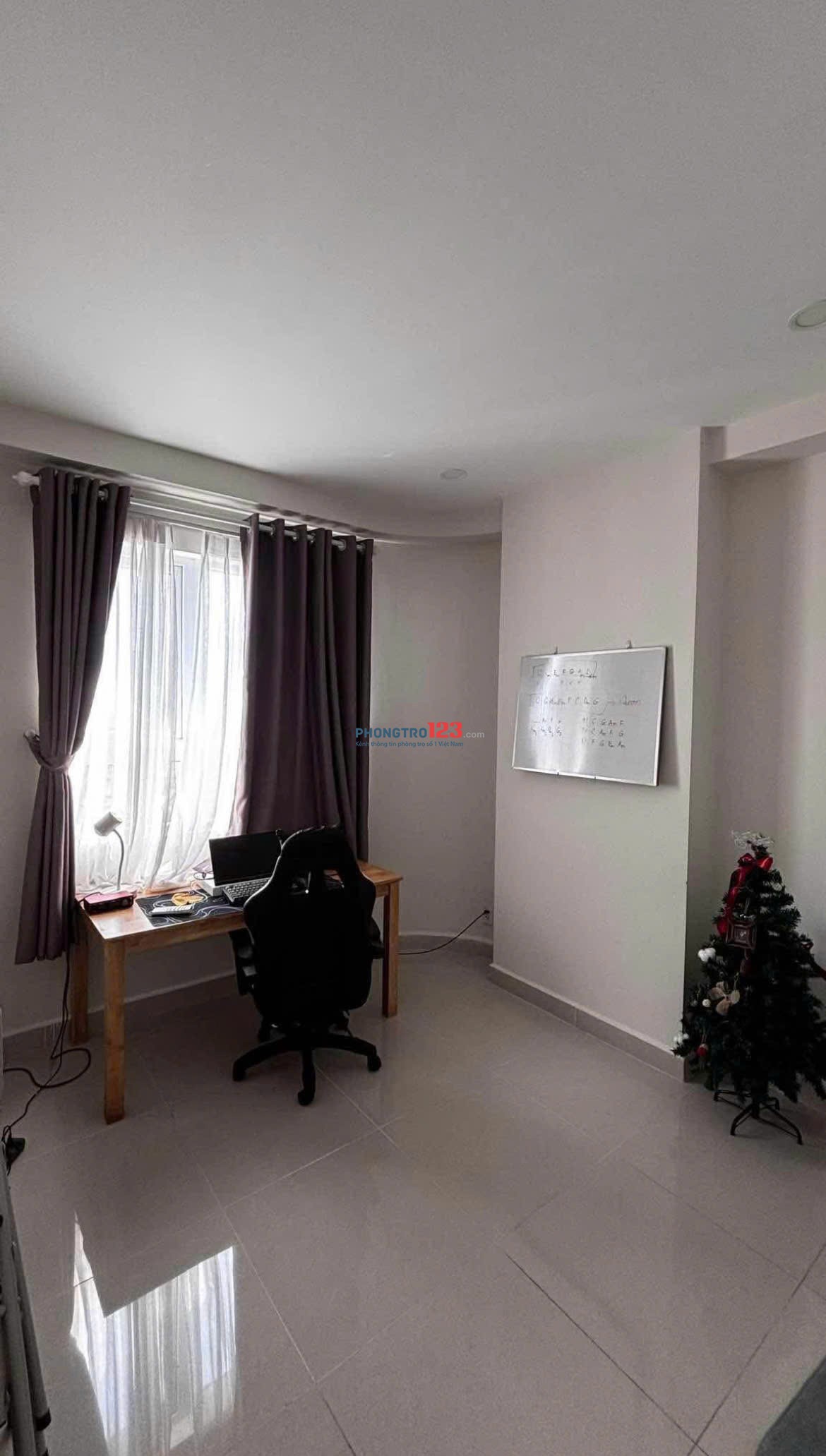 12tr/tháng, Chung cư Miếu Nổi, Vũ Huy Tân, BT: 72m2, 2p ngủ NTCB, 12tr/th