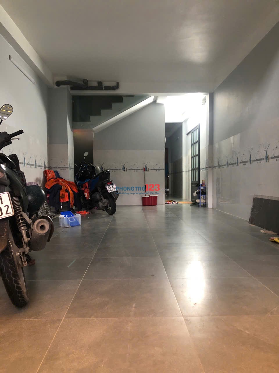 Phòng mới 100% ,có thang máy 1tr6 đến 2tr3