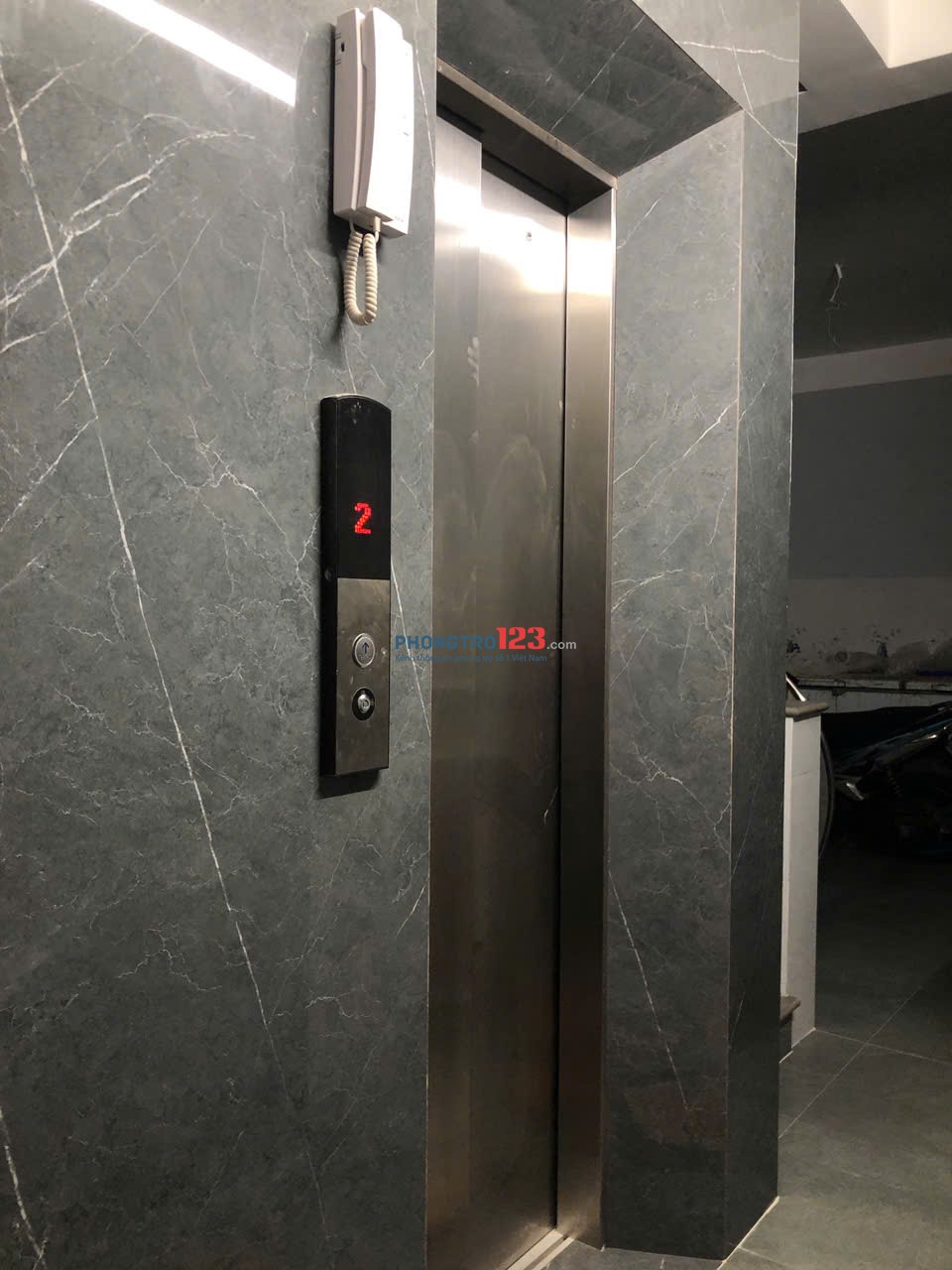 Phòng mới 100% ,có thang máy 1tr6 đến 2tr3