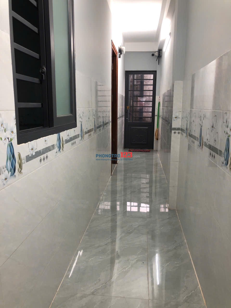 Phòng mới 100% ,có thang máy 1tr6 đến 2tr3