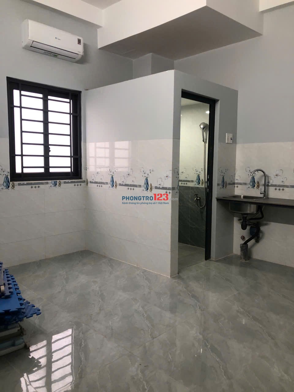 Phòng mới 100% ,có thang máy 1tr6 đến 2tr3