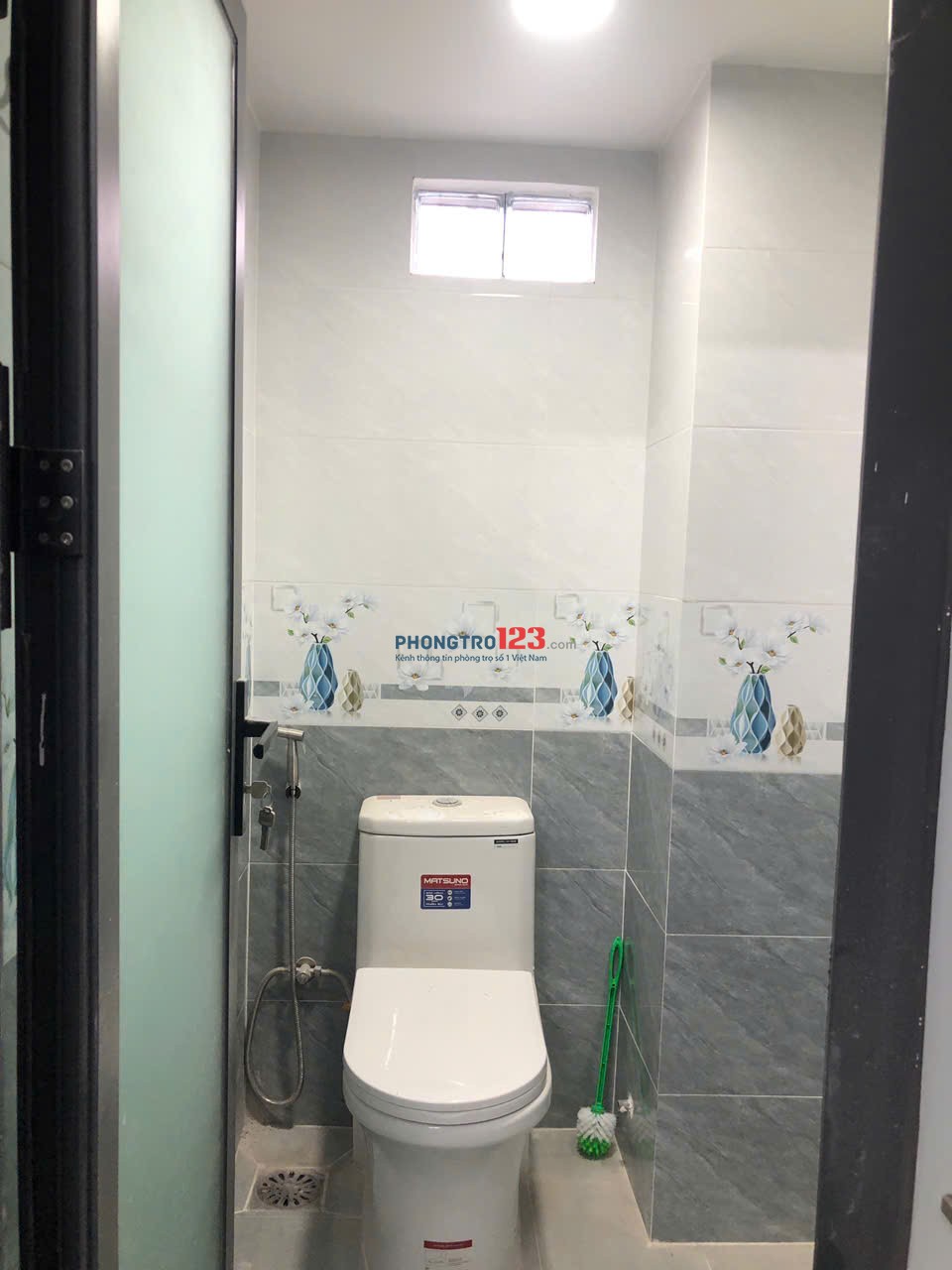 Phòng mới 100% ,có thang máy 1tr6 đến 2tr3
