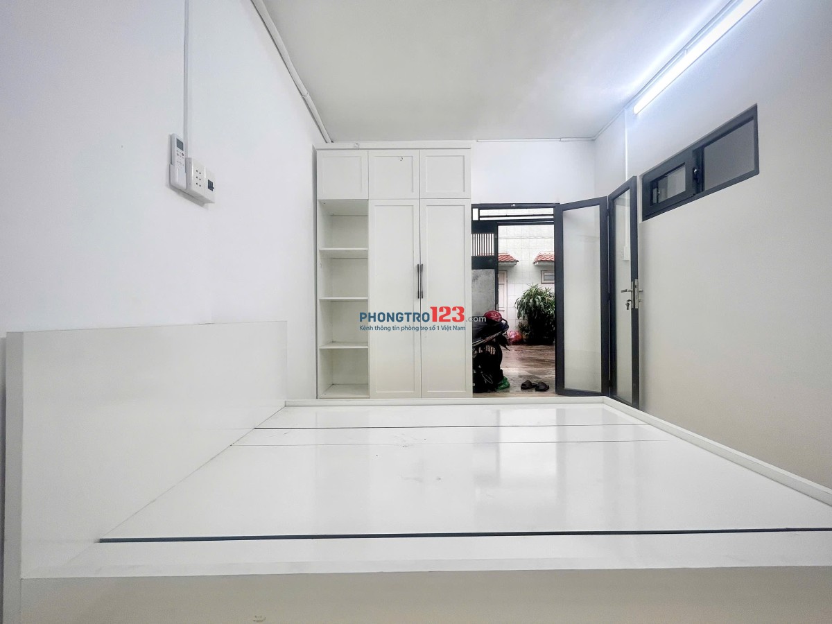 CĂN HỘ STUDIO MỚI TINH BÓC SEAL SẠCH SẼ GIÁ RẺ FULL NỘI THẤT BANCOL THOÁNG MÁT+MÁY GIẶT RIÊNG,TRỆT