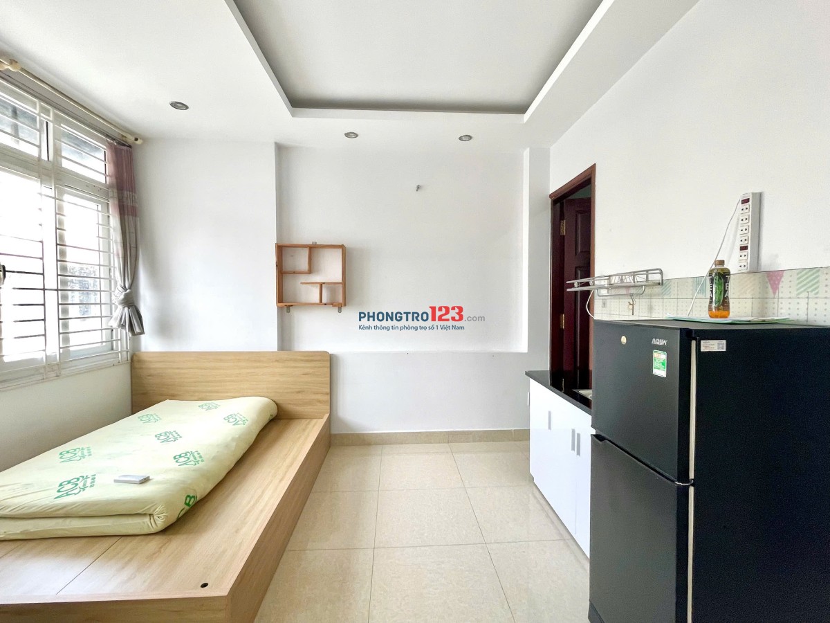 CHO THUÊ PHÒNG TRỌ BANCOL MỚI XÂY SẠCH SẼ GIÁ RẺ FULL NỘI THẤT NHƯ HÌNH NGAY NGUYỄN THIỆN THUẬT