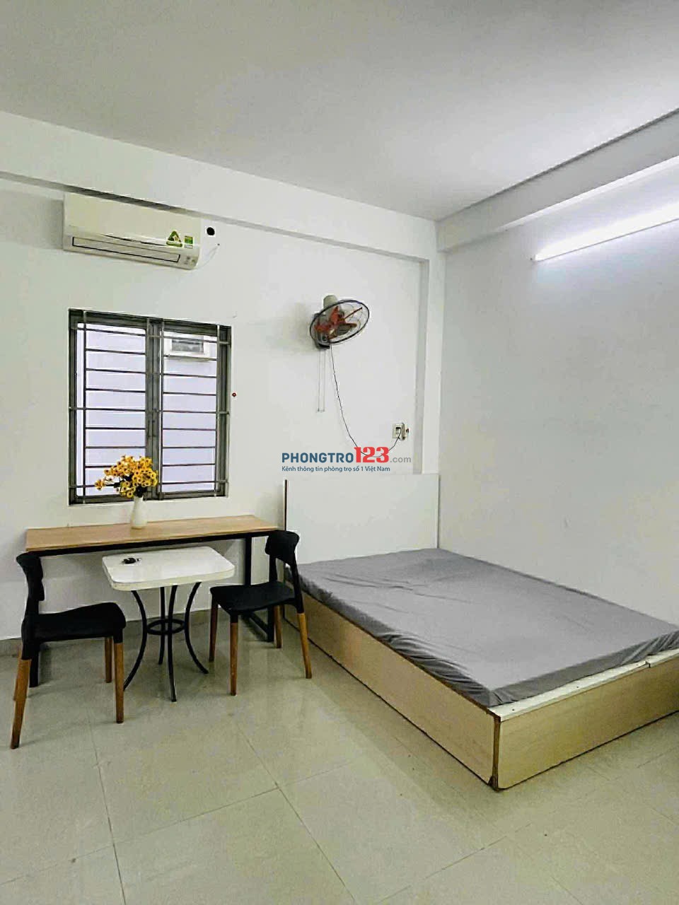 CĂN HỘ BAN CÔNG CỬA SỔ - RỘNG 40M2 - GẦN ĐH VĂN LANG - FULL NỘI THẤT - MÁY GIẶT RIÊNG