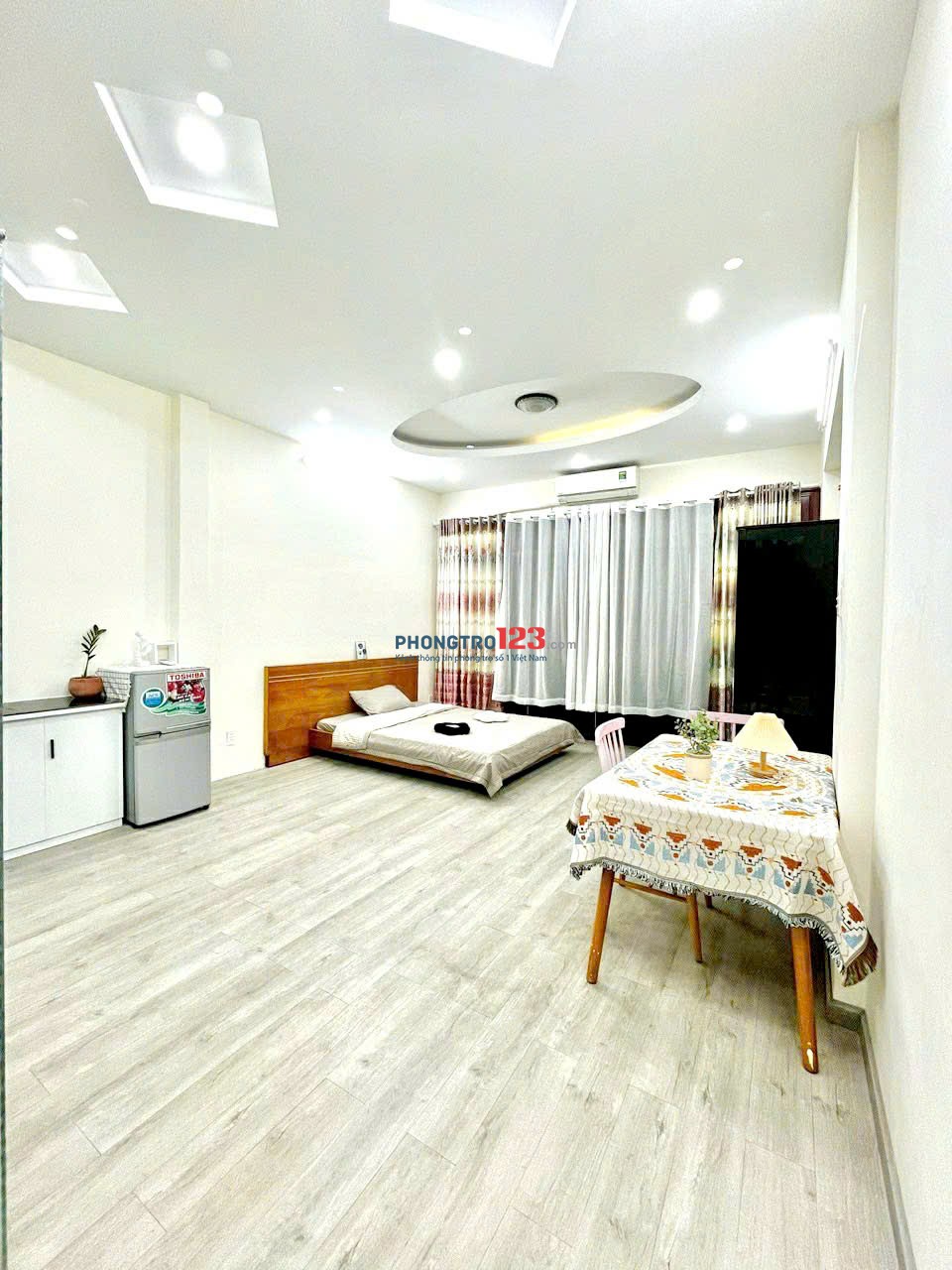 Cho thuê căn hộ studio ban công/ cửa sổ, full nội thất tại p.Tân Quy, q.7 gần Lotte, RMIT, TDTU