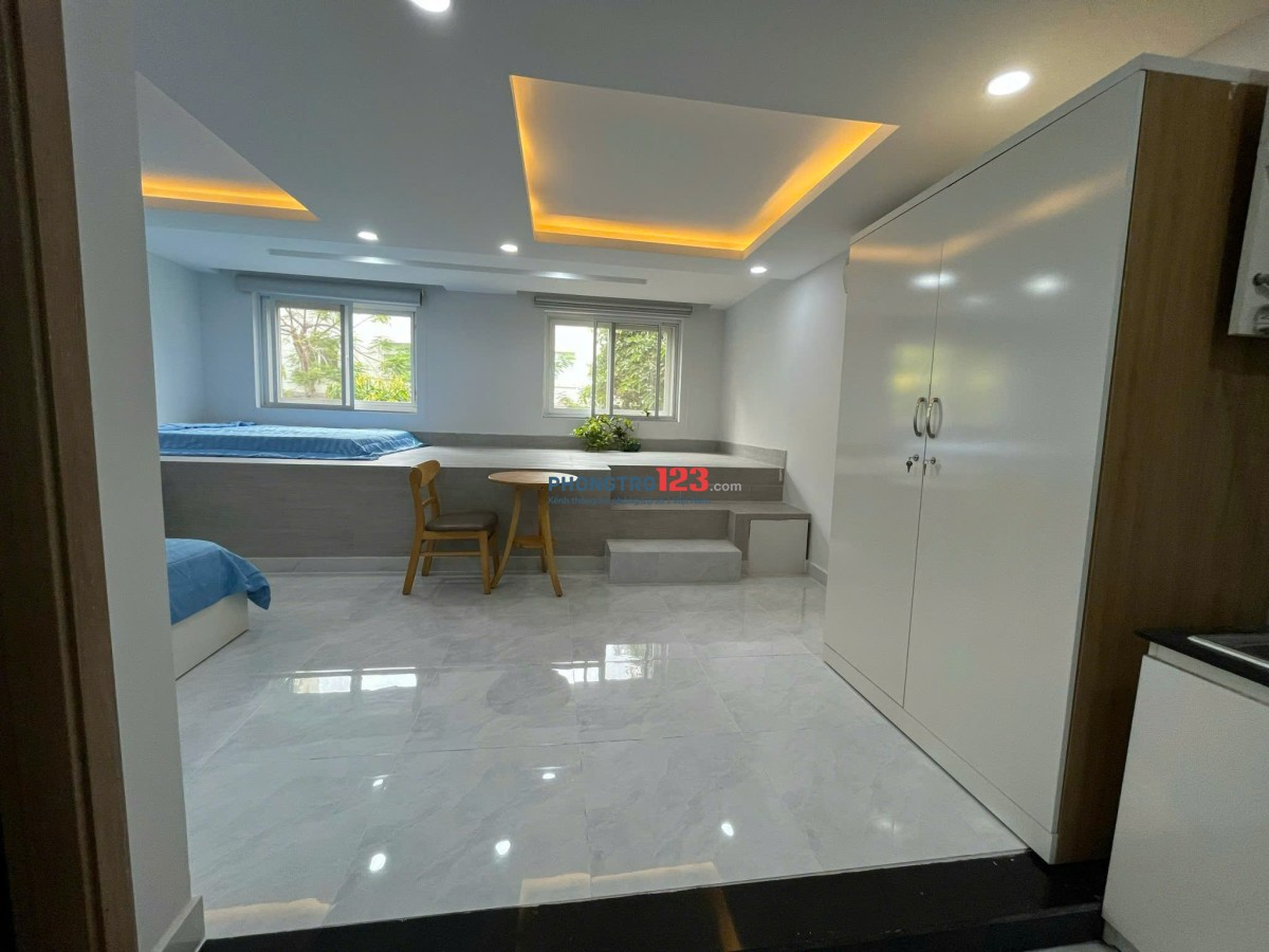 CHO THUÊ CĂN HỘ 1 PN/ STUDIO BAN CÔNG, FULL NT TẠI PHƯỜNG TÂN PHONG QUẬN 7 GẦN LOTTE MART, RMIT,TDTU