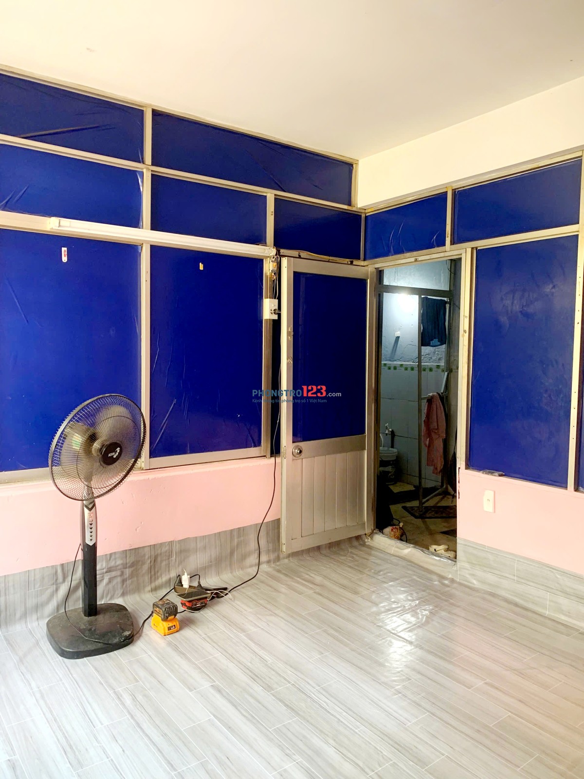 Cho Thuê Phòng Q3, rộng rãi thoải mái, cửa sổ lớn ban công.1tr7 2tr5.