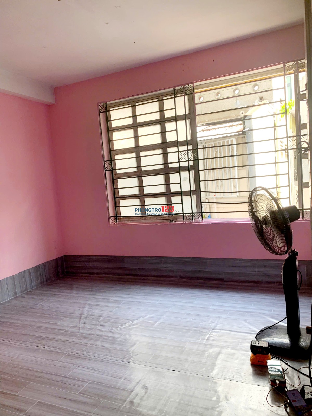 Cho Thuê Phòng Q3, rộng rãi thoải mái, cửa sổ lớn ban công.1tr7 2tr5.