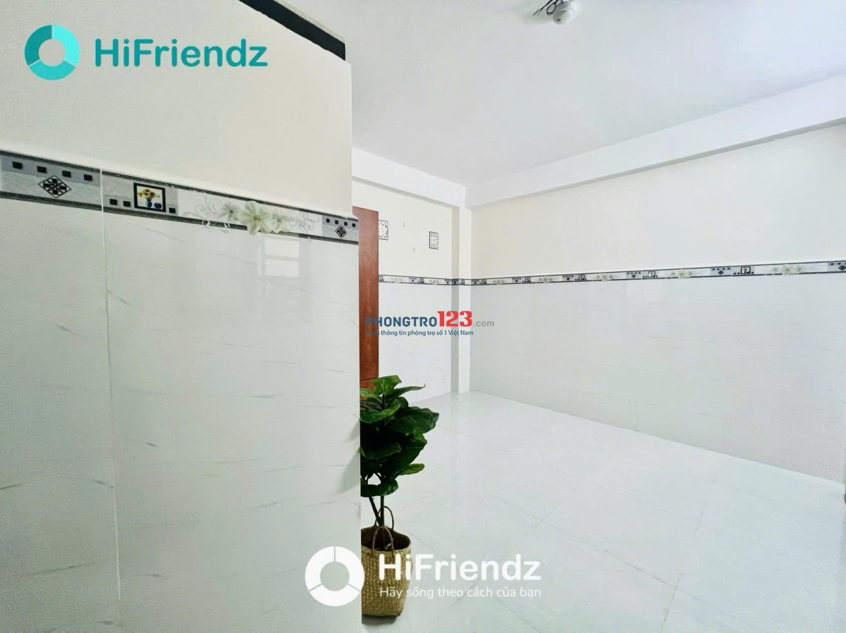 Cuối tháng em trống phòng sẵn nội thất cơ bản ngay gần Ngã Tư Bốn Xã