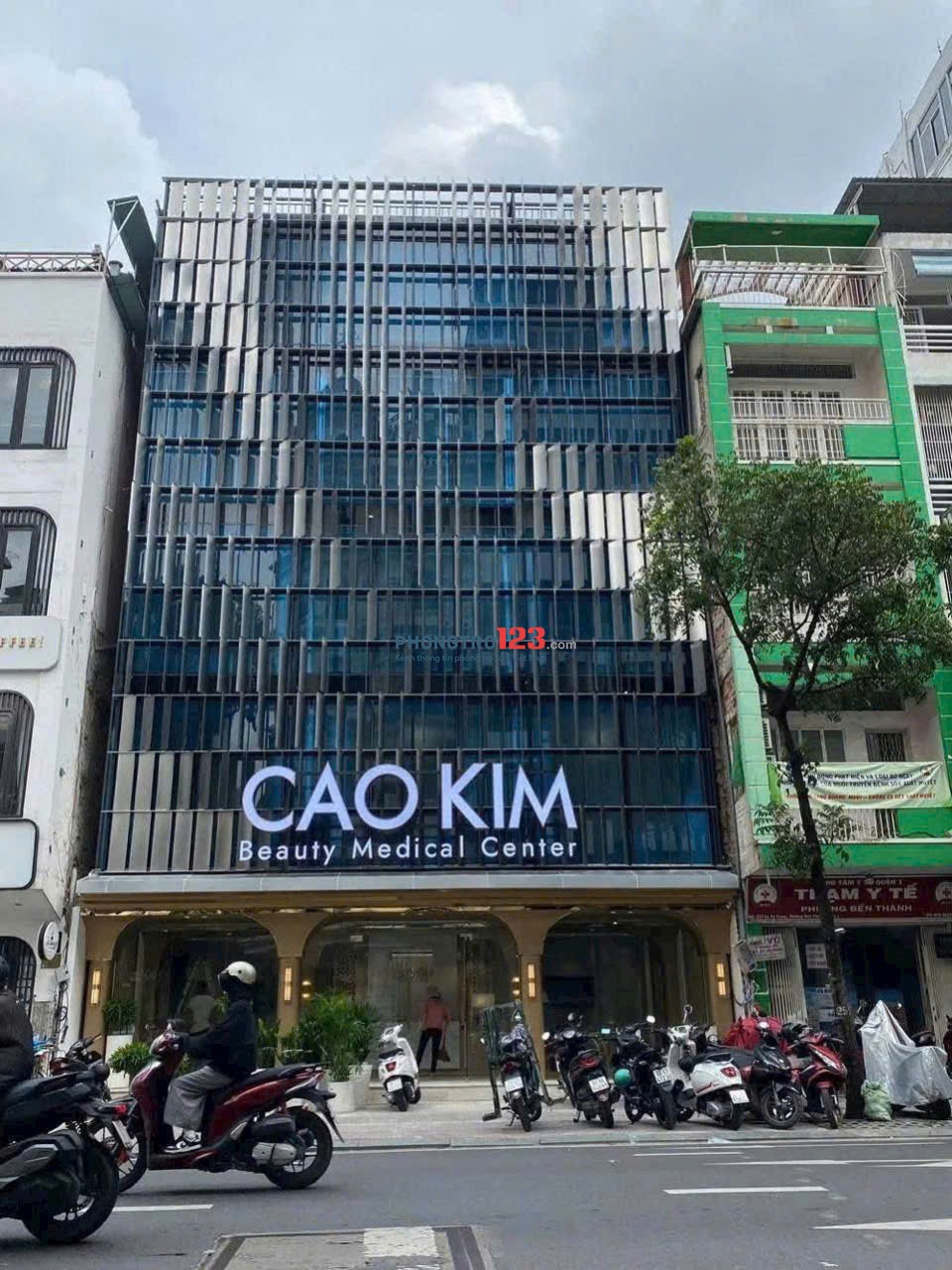 Cho thuê mặt tiền 12x20m đường Lý Tự Trọng, Quận 1