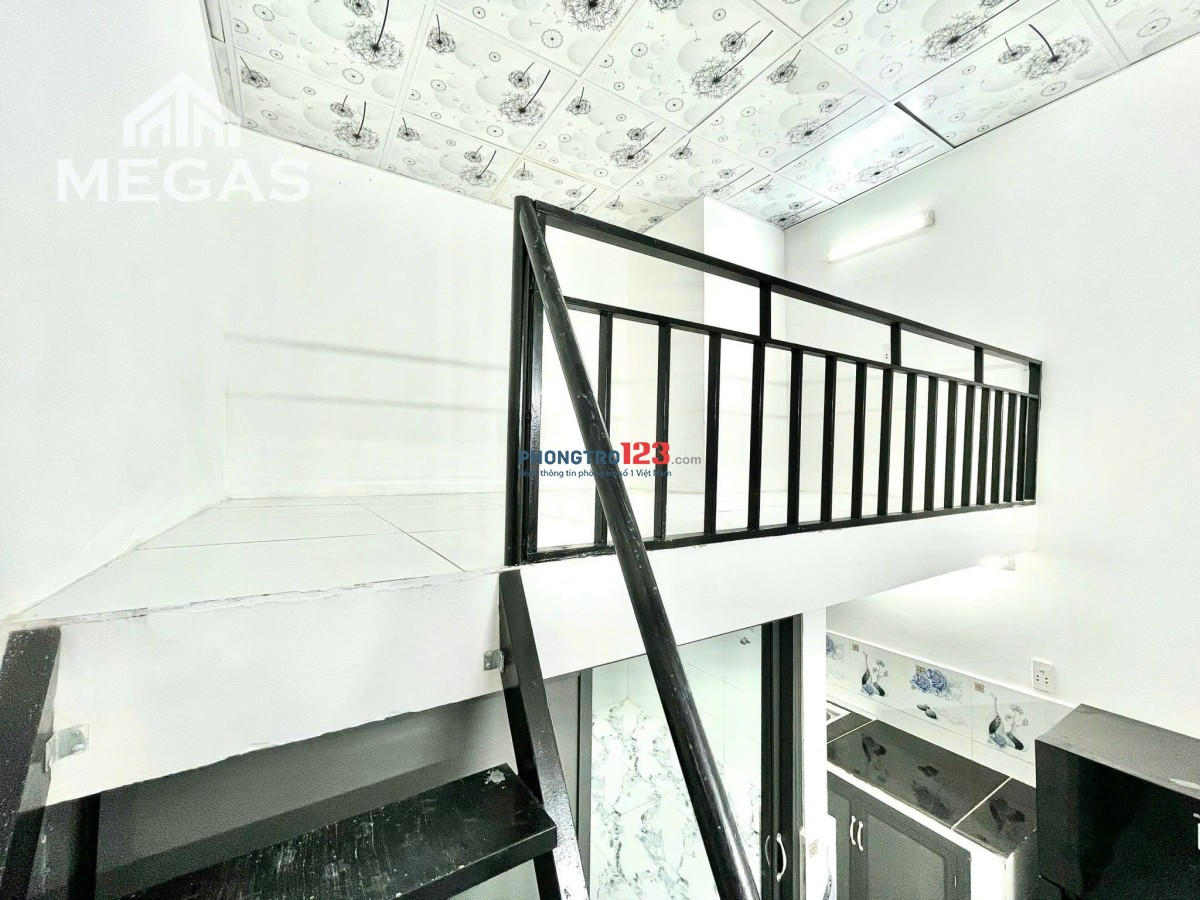 PHÒNG CAM KẾT NHƯ HÌNH GÁC CAO 2M - MÁY LẠNH - GIÁ SINH VIÊN
