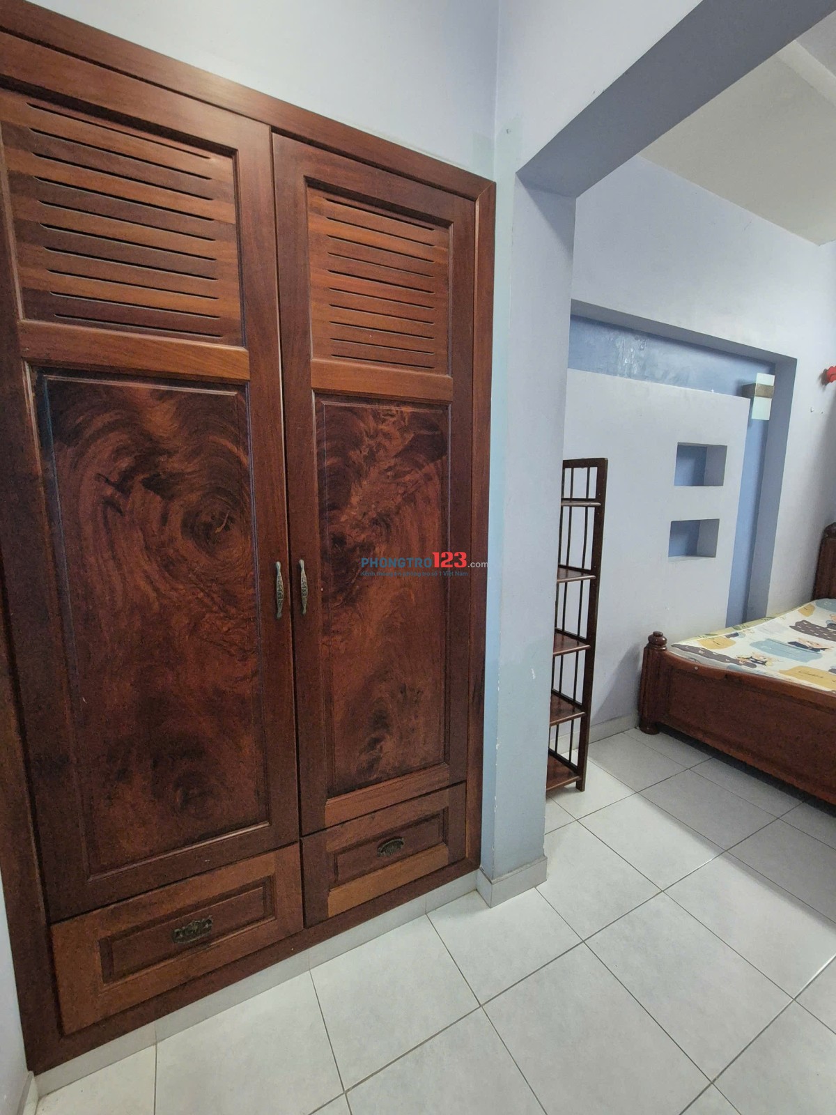 Phòng full nội thất y hình, free 2 xe máy, Thống Nhất, Nguyễn Xuân Khoát, 25m2, 3.8tr