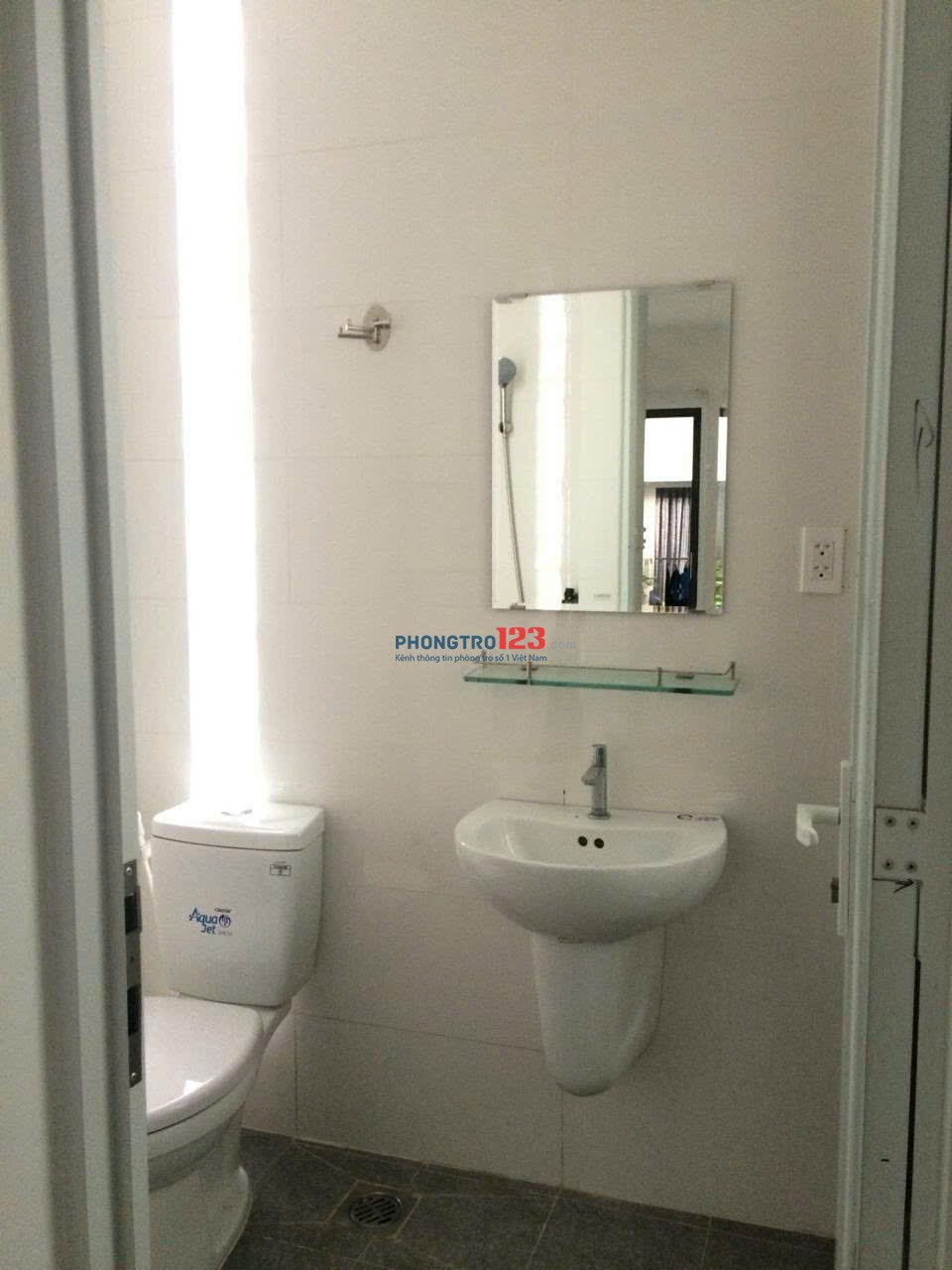 Cho Thuê Phòng Full Nội Thất Gần Ung Văn Khiêm, Hutech, Trường GTVT
