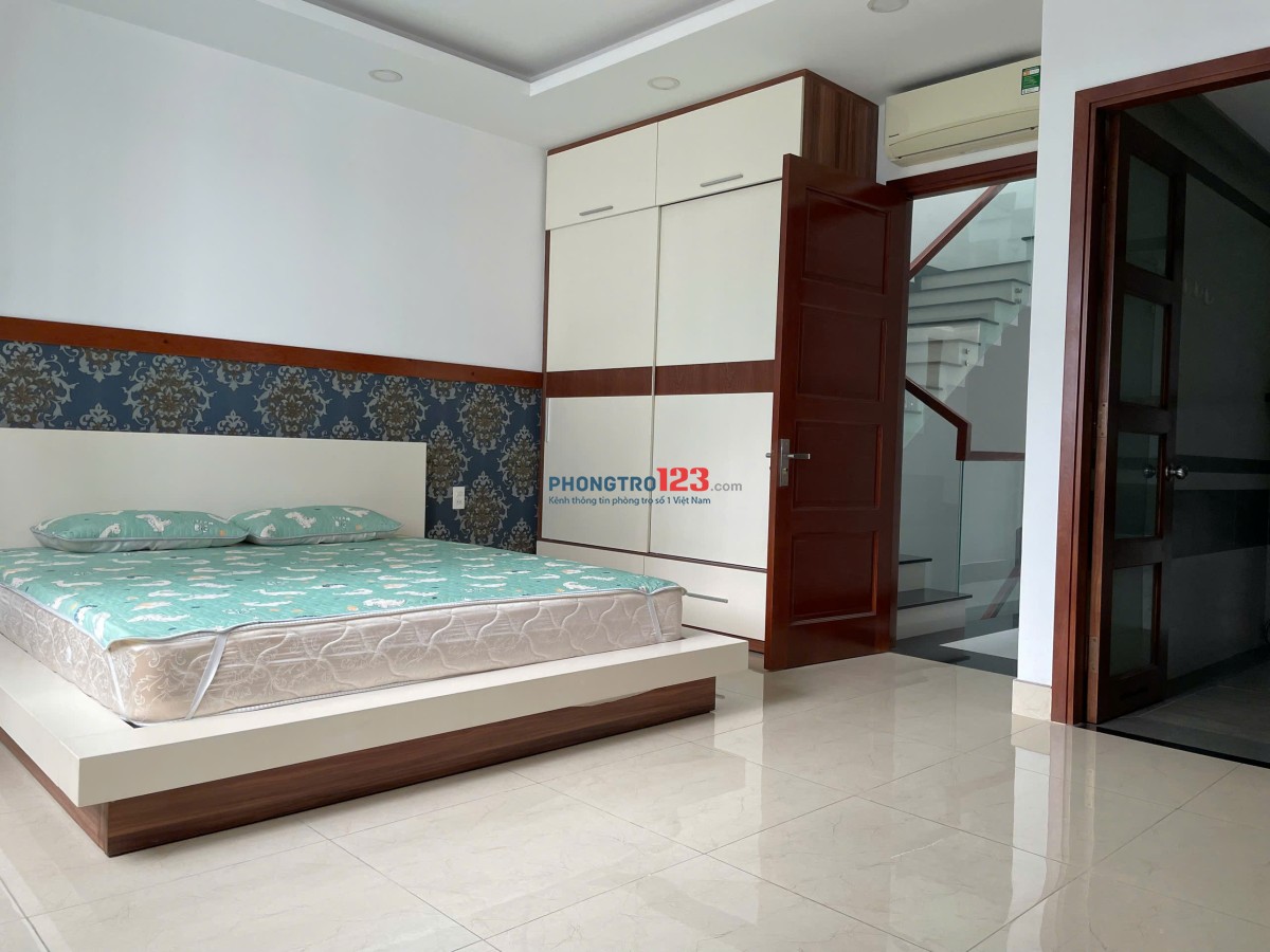 Nhà nguyên căn Q7 – 1 trệt 3 lầu, 265m², có điều hòa, khu dân trí cao, yên tĩnh