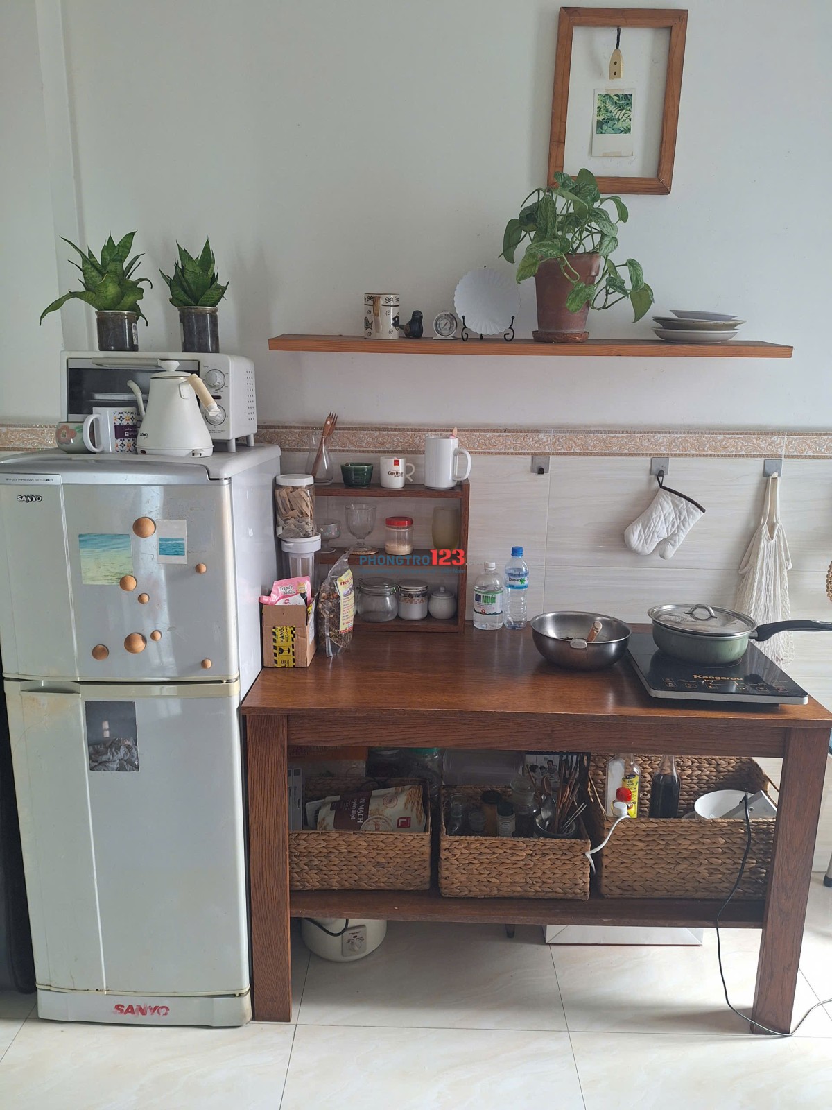 Tìm một bạn nữ văn phòng ở ghép phòng trọ 30m2 ở Phú Nhuận (sát Phan Xích Long) giá 2tr5/người
