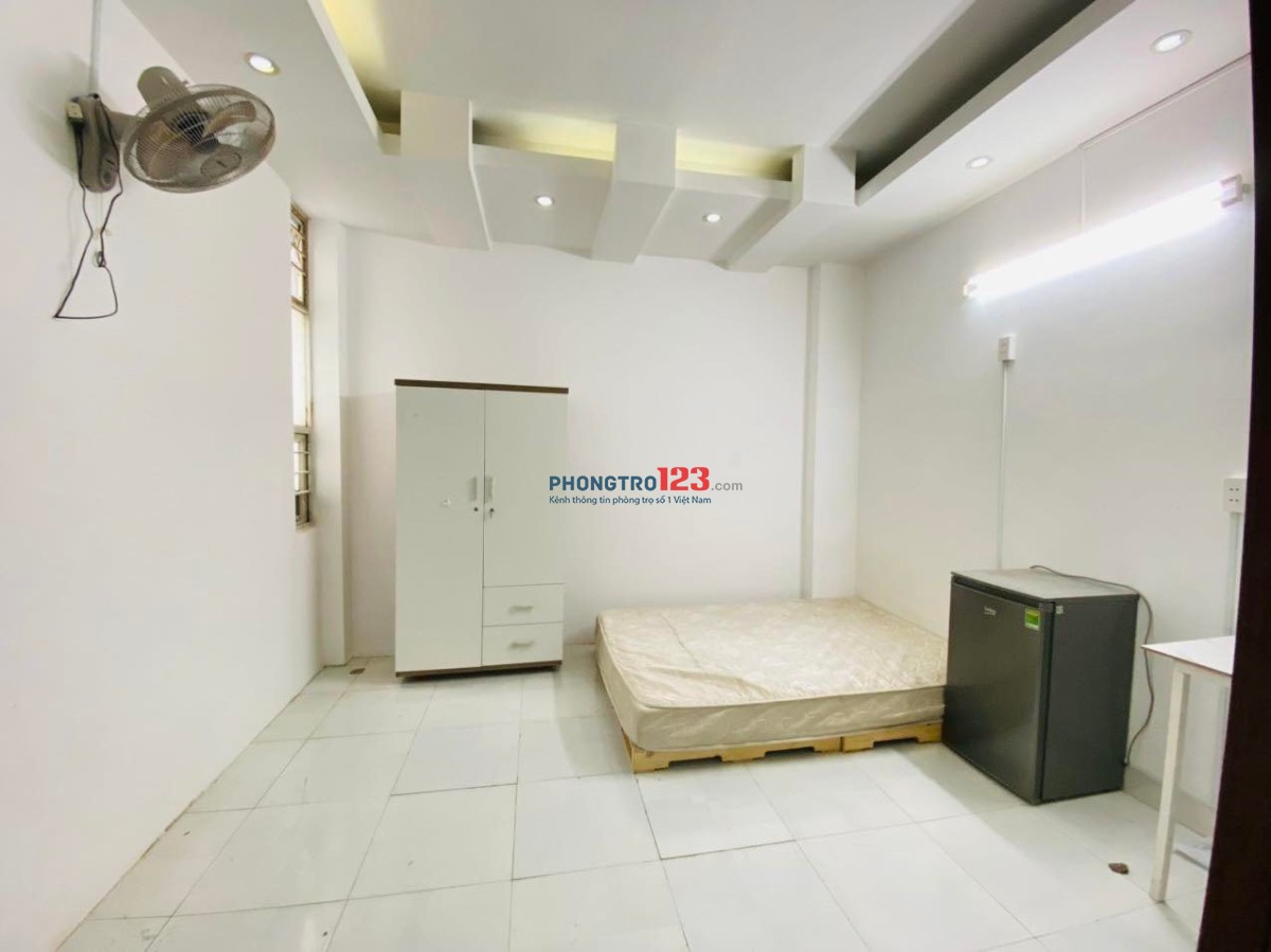 Phòng Cửa sổ + Gác Tiện nghi tại Nguyễn Thượng Hiền BT