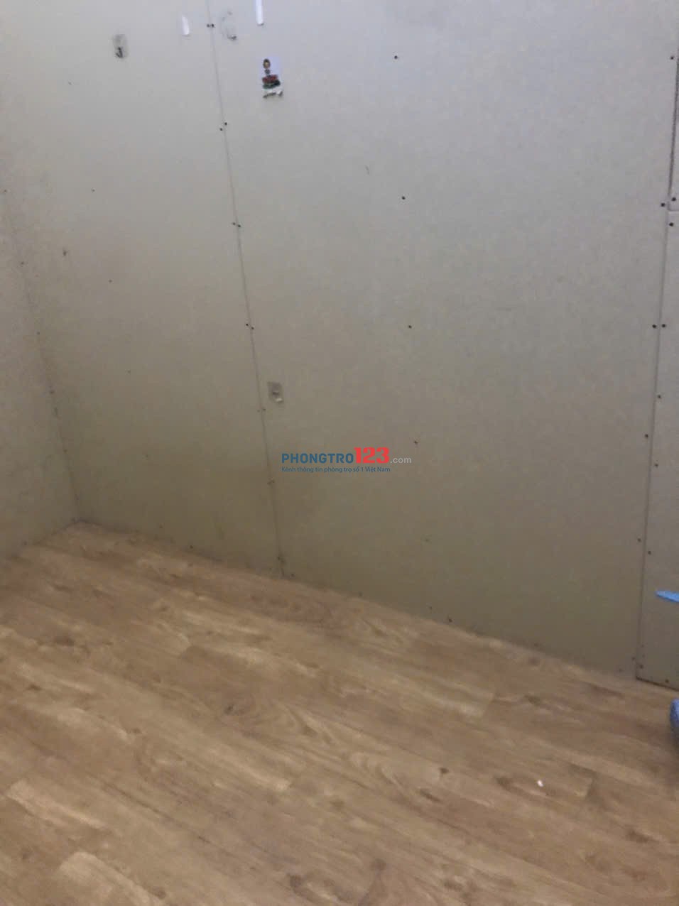 Phòng 12m, mát mẻ quanh năm, có tủ quần áo, có nhà bếp phía dưới