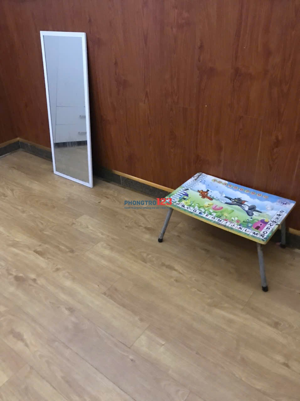 Phòng 12m, mát mẻ quanh năm, có tủ quần áo, có nhà bếp phía dưới
