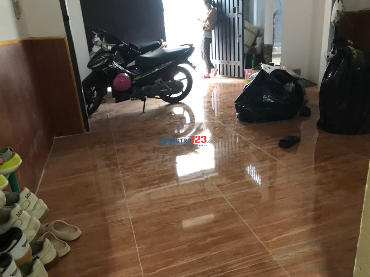 Phòng 12m, mát mẻ quanh năm, có tủ quần áo, có nhà bếp phía dưới