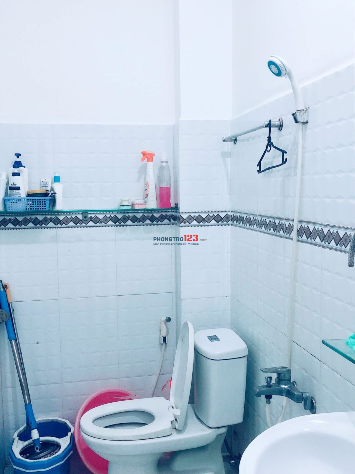 Cho thuê phòng giá 2,5tr/ tháng gần chợ Tân hương