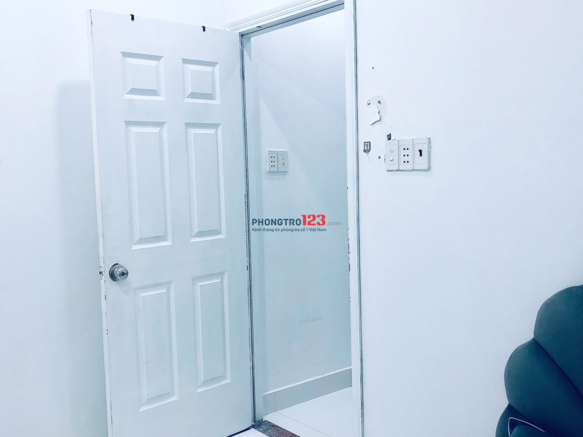 Cho thuê phòng giá 2,5tr/ tháng gần chợ Tân hương