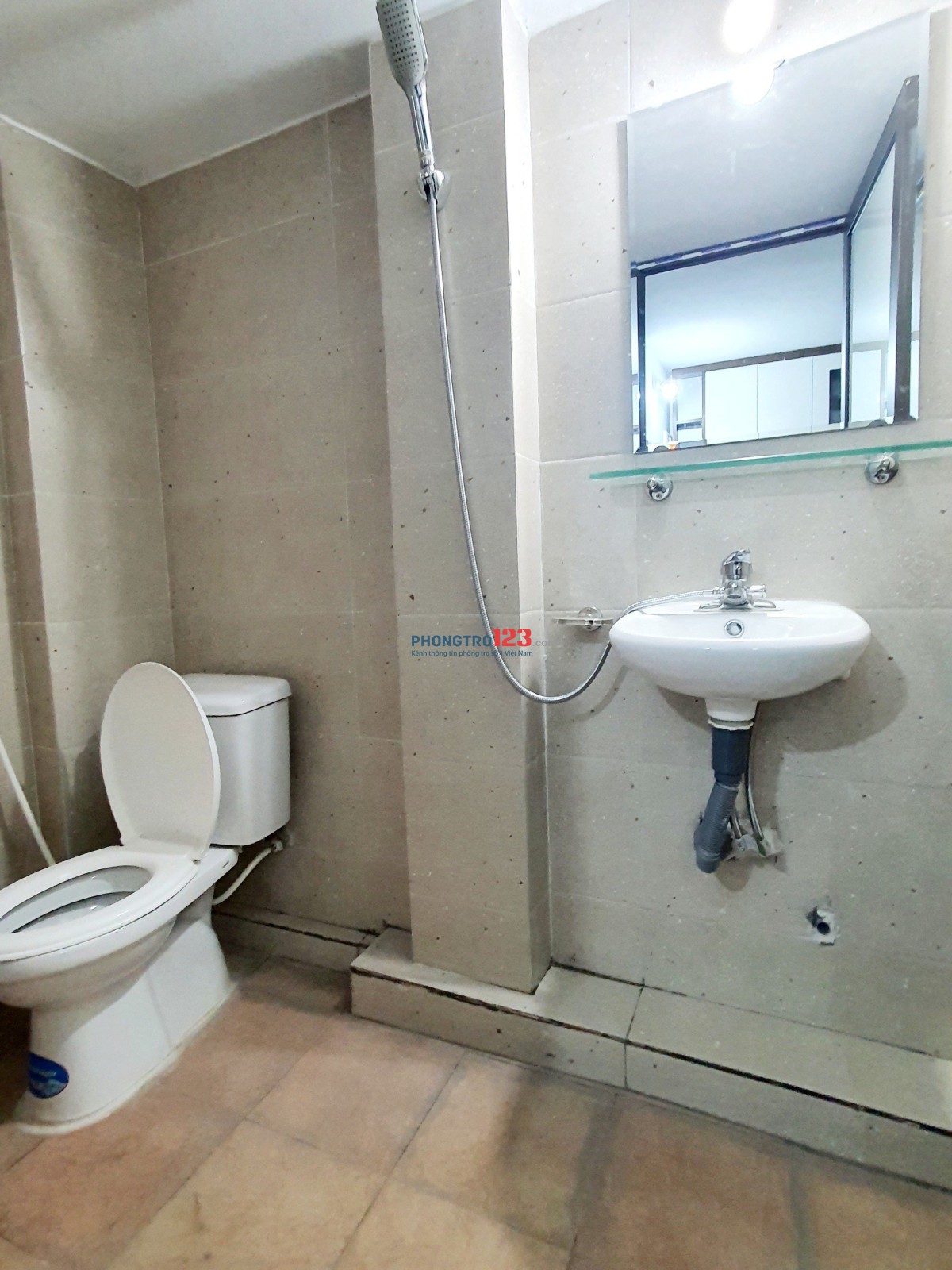Cho thuê nhà trọ 1PN, 25m2, giá 3,8 triệu tại Yên Xá chính chủ view đẹp, ngay gần bệnh viện 103