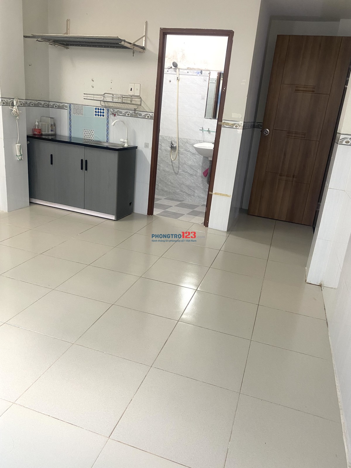 Cho thuê phòng trọ đủ nội thất giá rẻ chính chủ 154/8a đường Âu cơ gần vòng xoay Lê Đại Hành