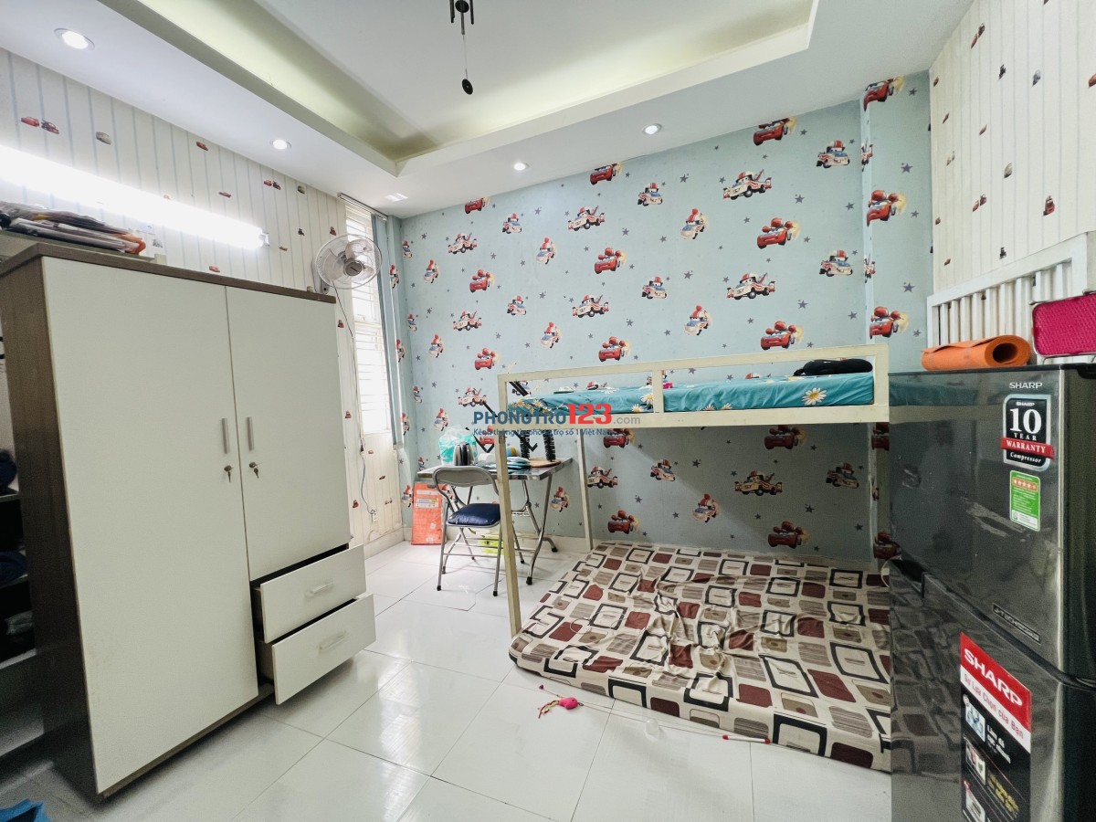 Phòng Cửa sổ + Gác Tiện nghi tại Nguyễn Thượng Hiền BT