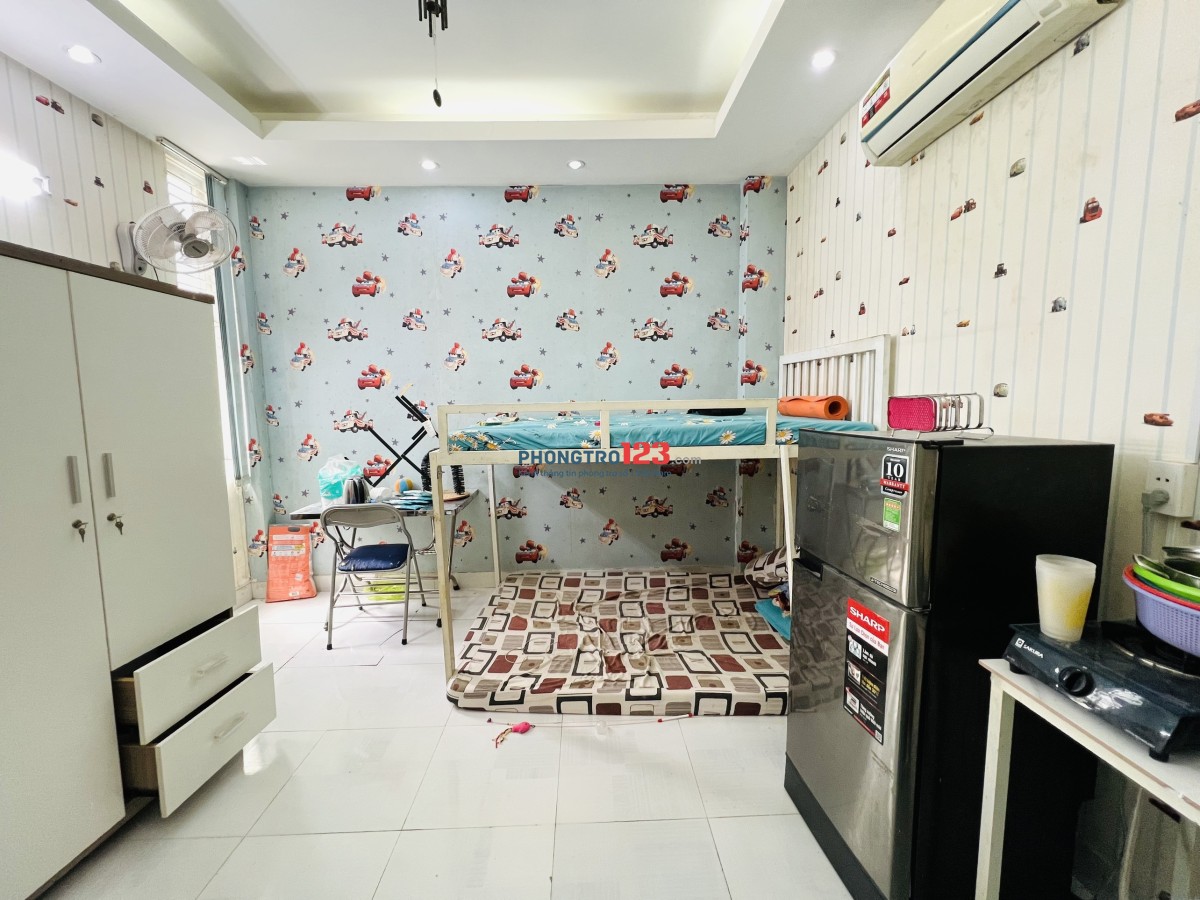 Phòng Cửa sổ + Gác Tiện nghi tại Nguyễn Thượng Hiền BT