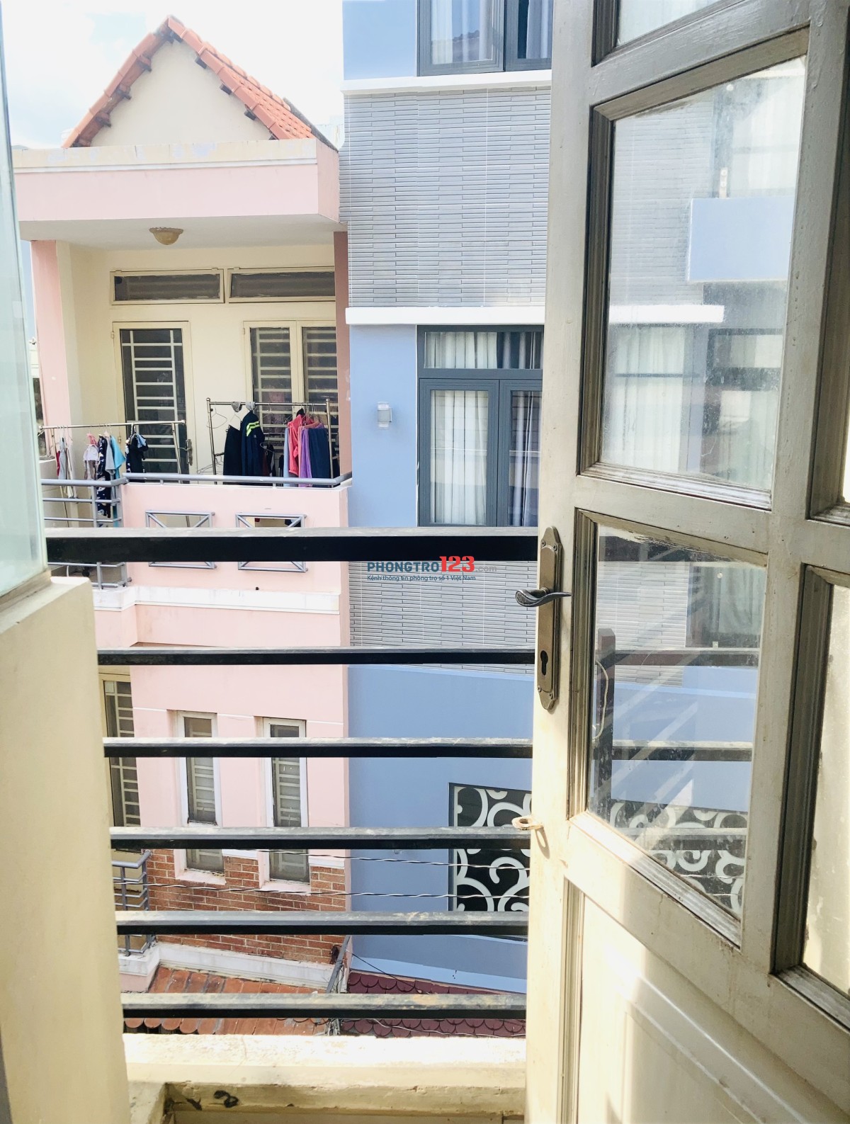 Lầu 2 Ban công & Cửa sổ thoáng + Full NT - Nguyễn Thượng Hiền Phú Nhuân