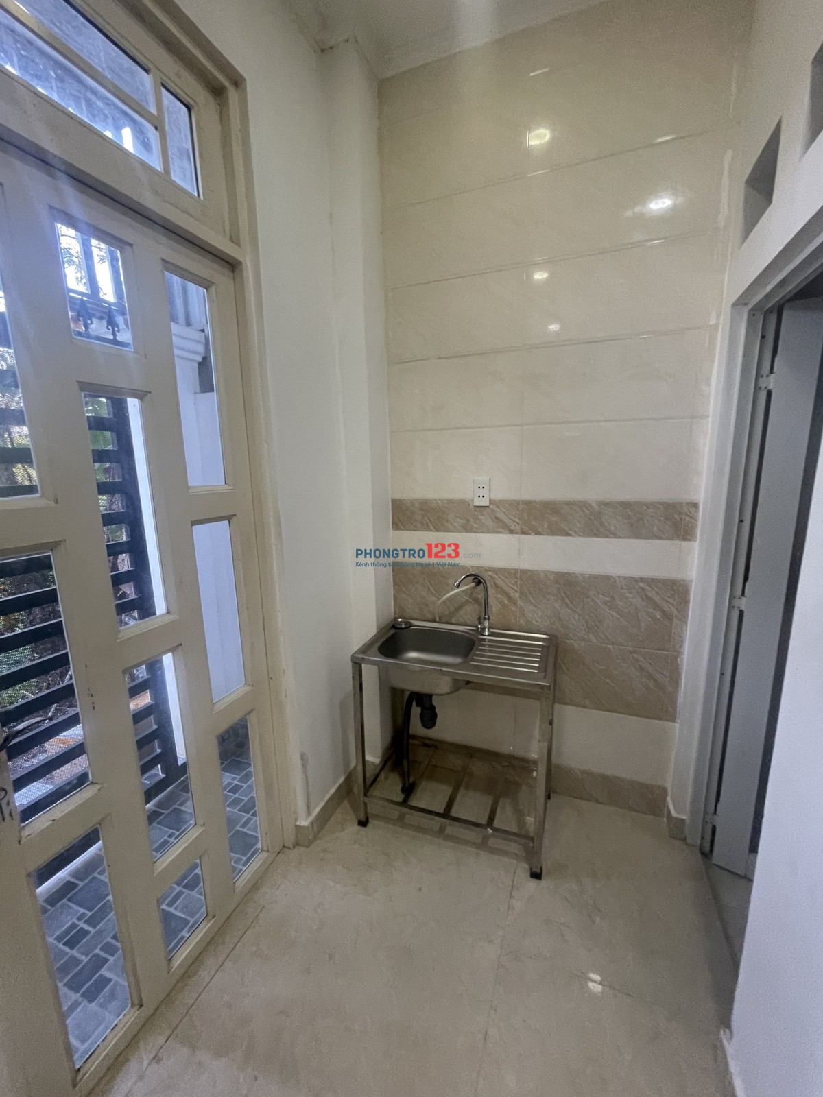 Phòng Trệt 30m2 124 QL13 Hiệp Bình Chánh Máy Lạnh, Sân Vườn Coopmart