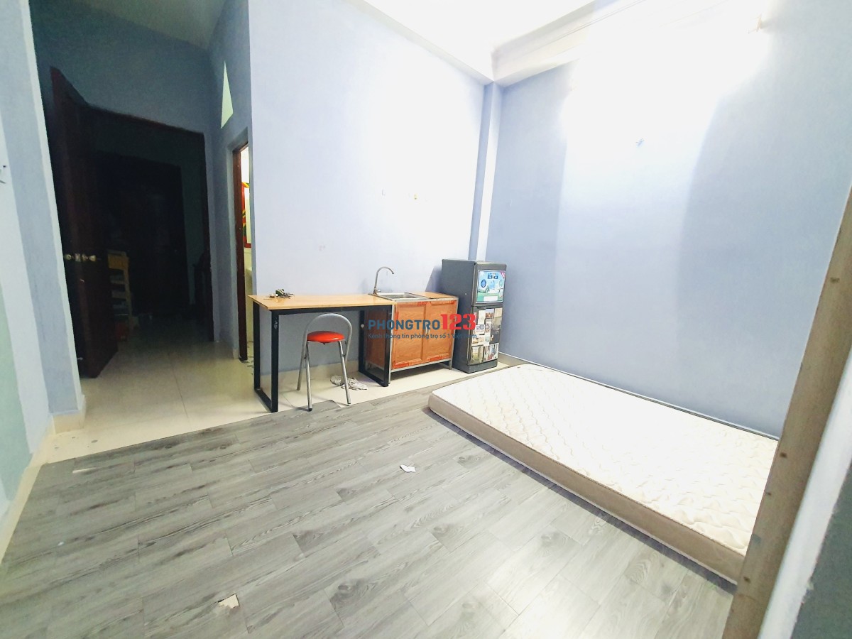 Lầu 2 Ban công & Cửa sổ thoáng + Full NT - Nguyễn Thượng Hiền Phú Nhuân
