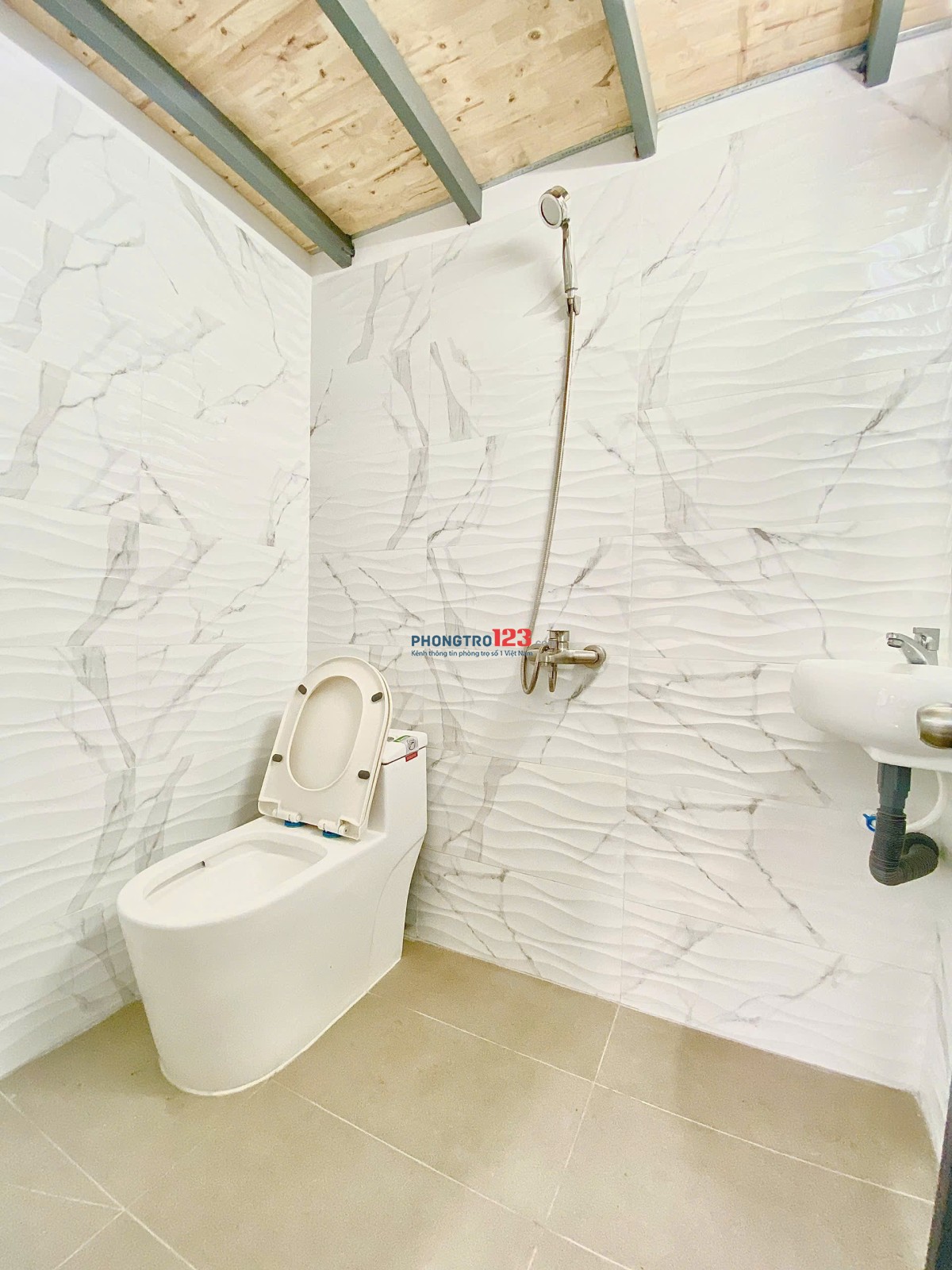 Phòng trọ gần cvpm Quang Trung, cách Đại học Hoa Sen, FPT, cao đẳng VOV, cao đẳng y dược
