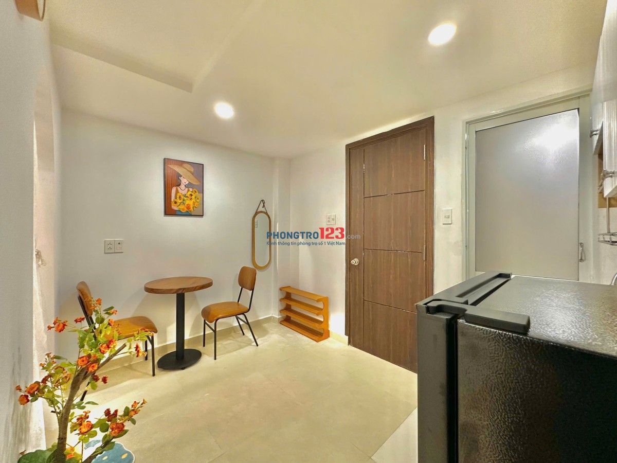 Căn hộ 1 Phòng ngủ, Pk đủ nội thất ngay Cầu Kiệu, P.Tân Định, Quận 1